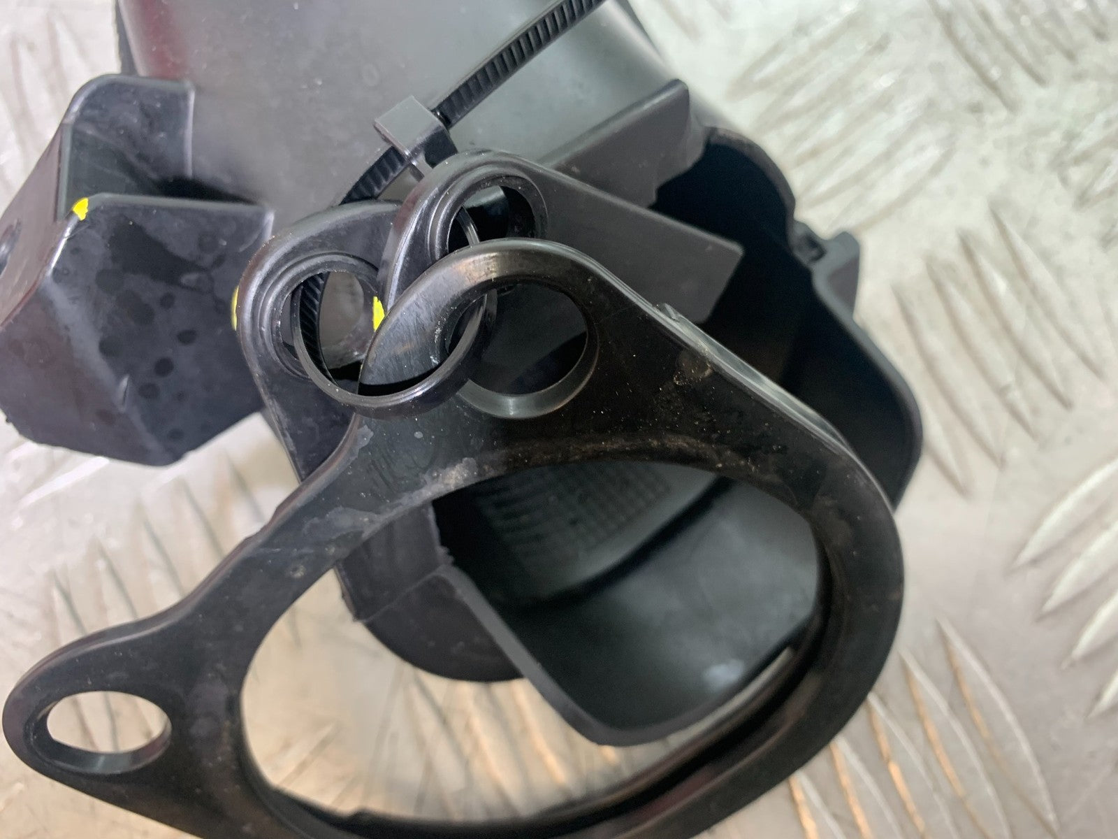 APRILIA RSV4 FACTORY LEFT AIR TUBE   YEAR 2009-2012 (CMB1224)