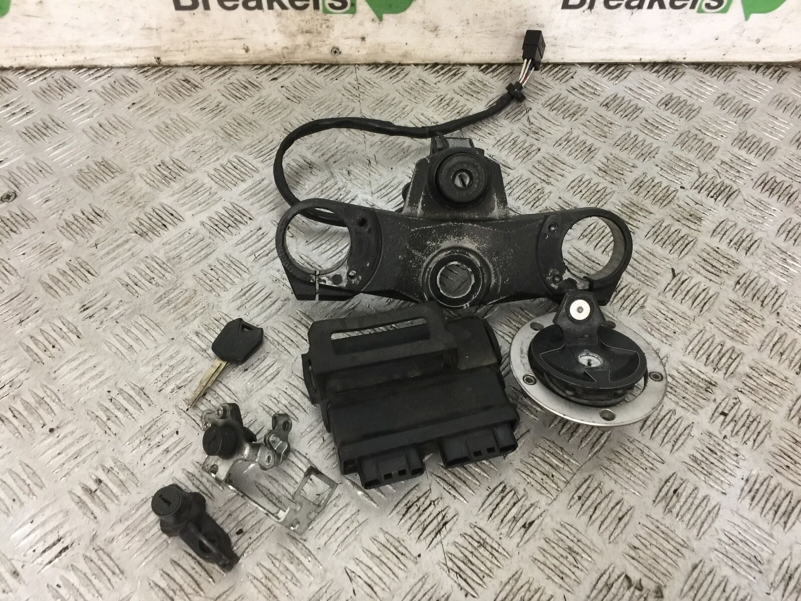 KAWASAKI ZZR1400 ZZR 1400 ECU LOCKS AND KEY  YEAR 2011 (STOCK 802)