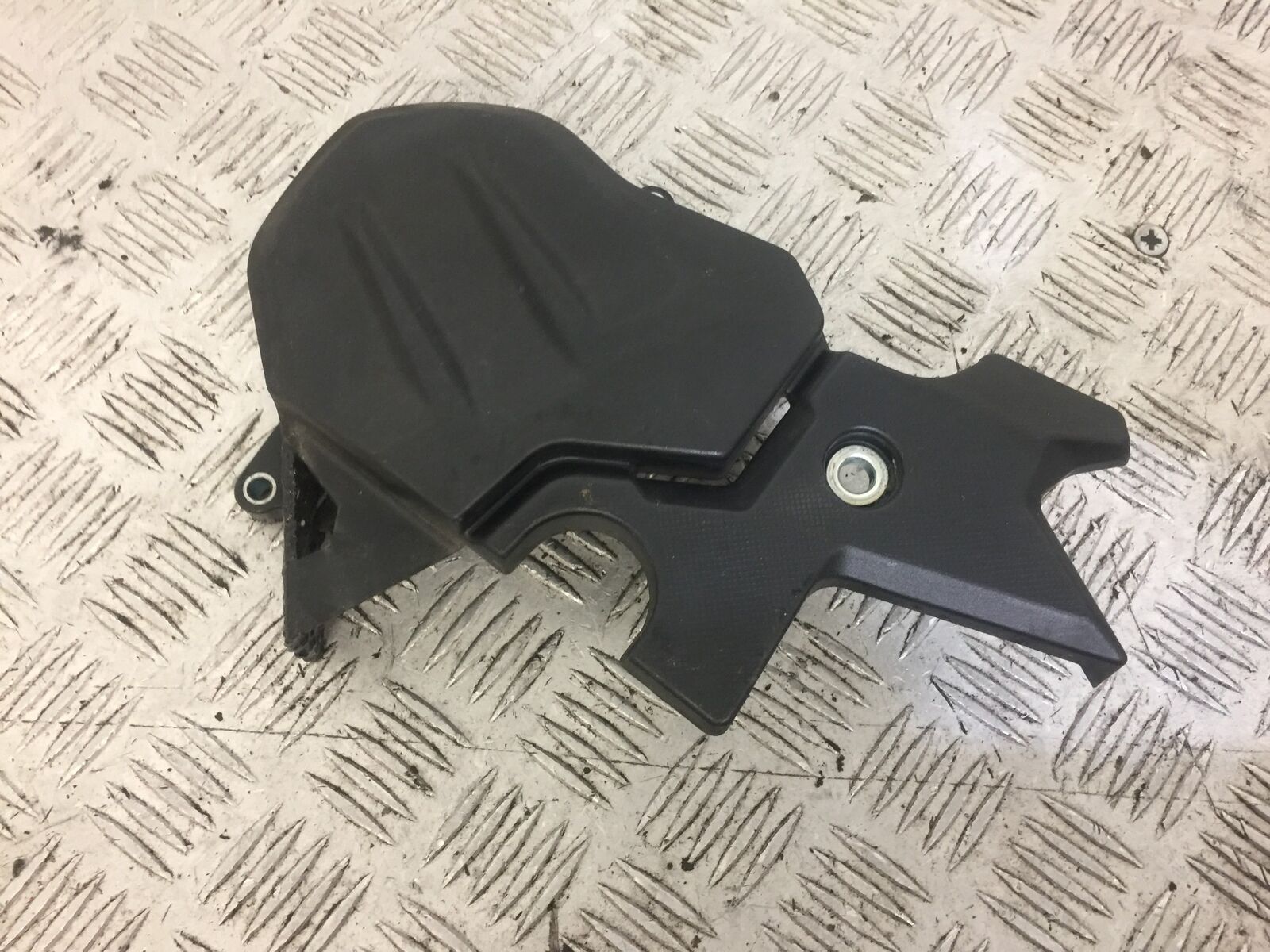 KAWASAKI Z400 Z 400 SPROCKET COVER  YEAR 2019  (STOCK 672)