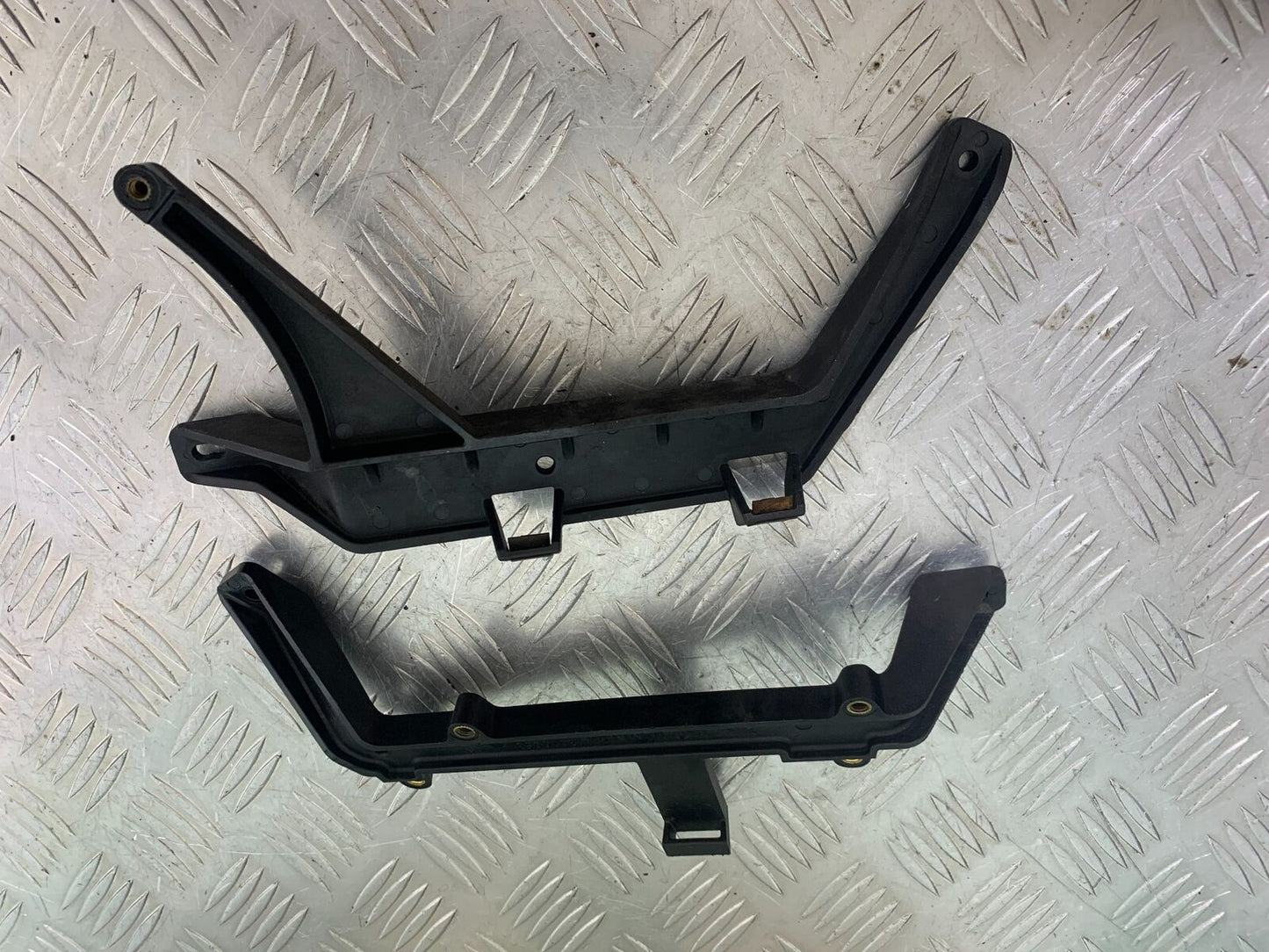 TRIUMPH 1050 SPRINT ST FRAME BRACKETS YEAR 2004-2007 (CMB1089)