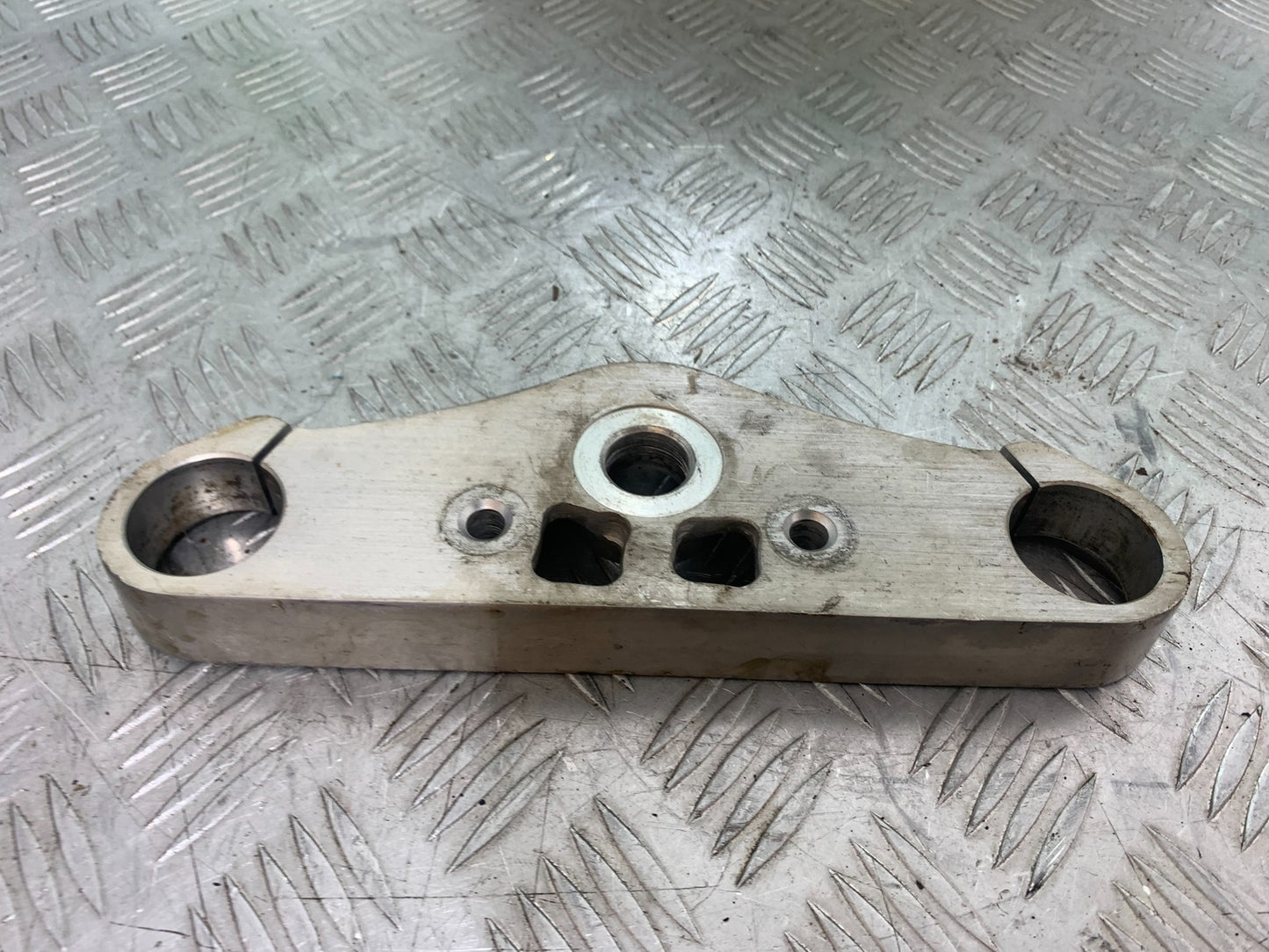 KAWASAKI VN1500 CLASSIC TOP YOKE  YEAR 1999 -2006 (CMB1166)