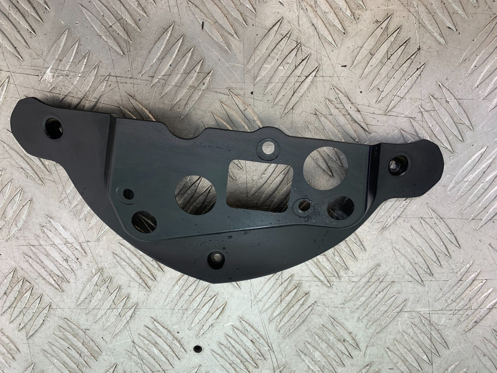 TRIUMPH SPEED TRIPLE R 1050 CLOCK MOUNTING BRACKET 2009 (CMB1183)