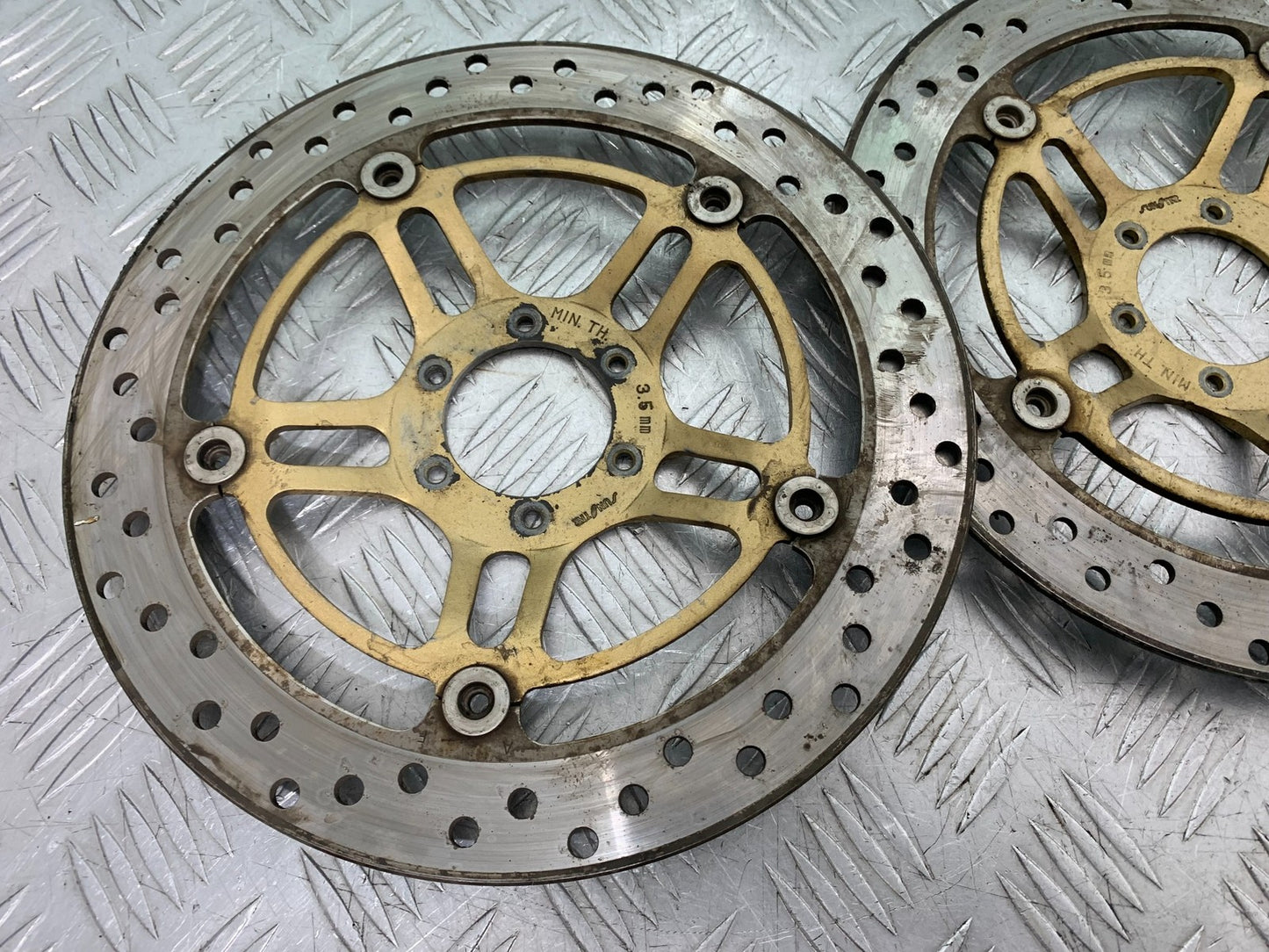 HONDA CB600 CB 600 HORNET FRONT BRAKE DISCS    YEAR 1998-2002 (CMB1297)