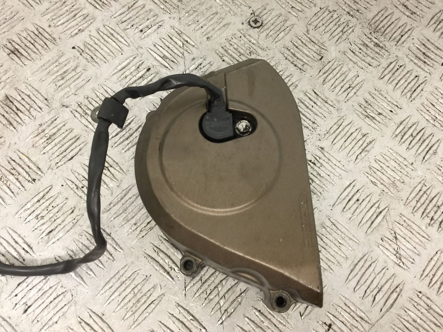 KAWASAKI ZX9R ZX9 C SPROCKET COVER   YEAR 1998-99 (STOCK 903)