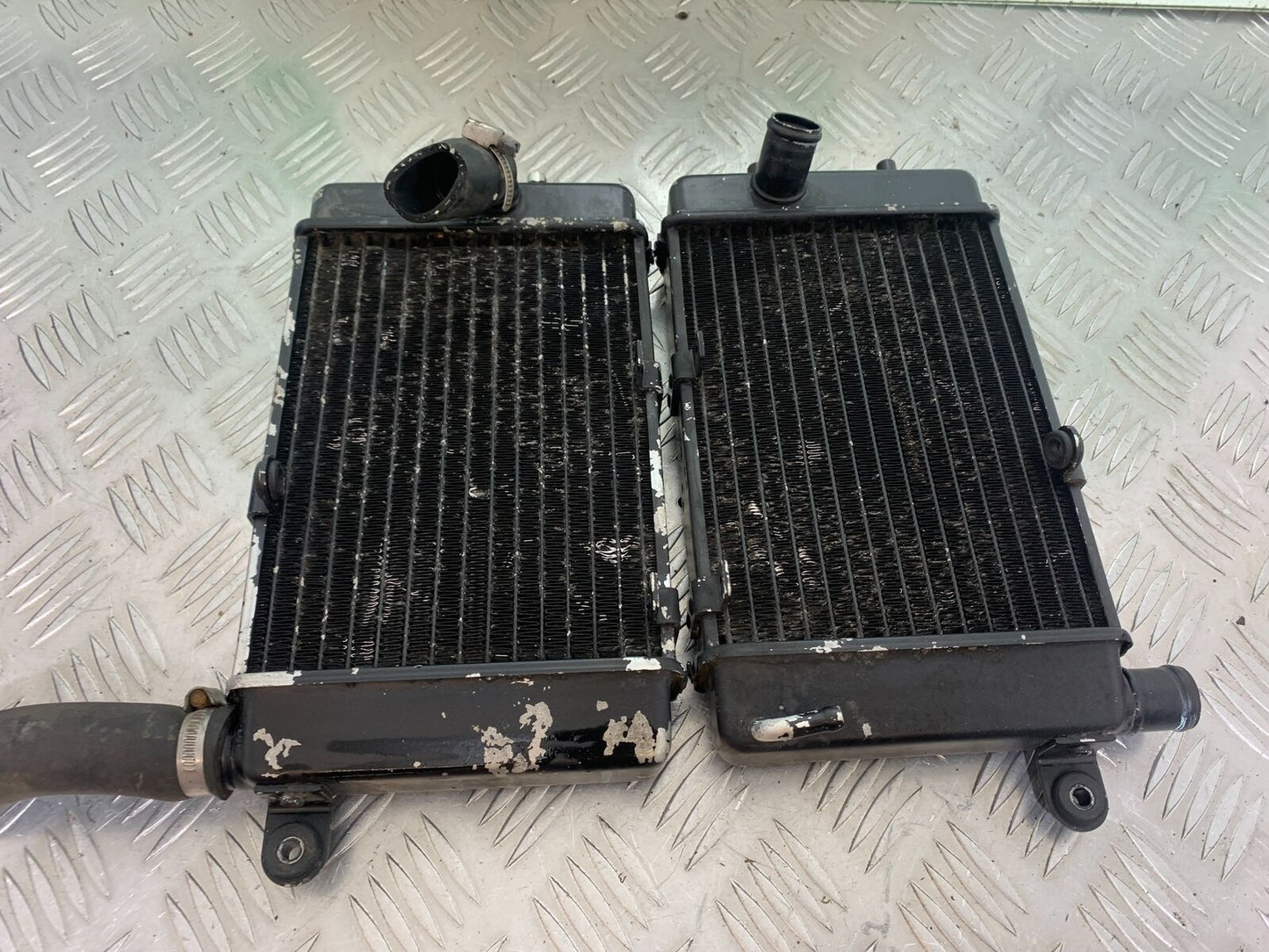 APRILIA FUTURA RST 1000 RADIATORS YEAR 2001-2005 (CMB1033)