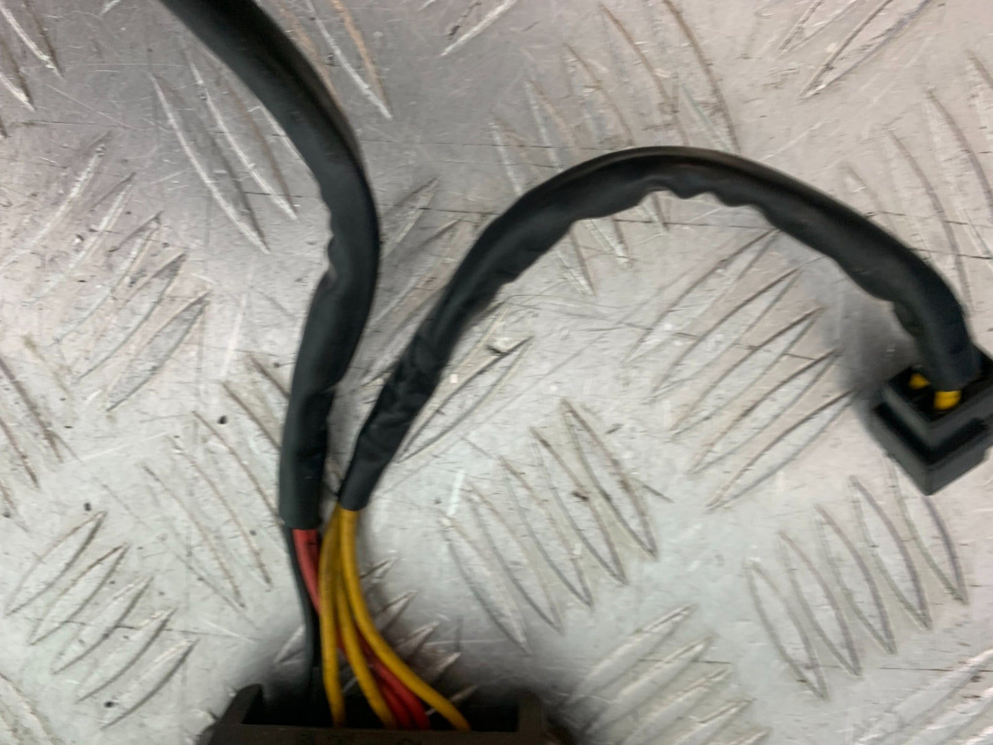TRIUMPH 1050 SPRINT ST REGULATOR 2003-2011 (CMB1285)