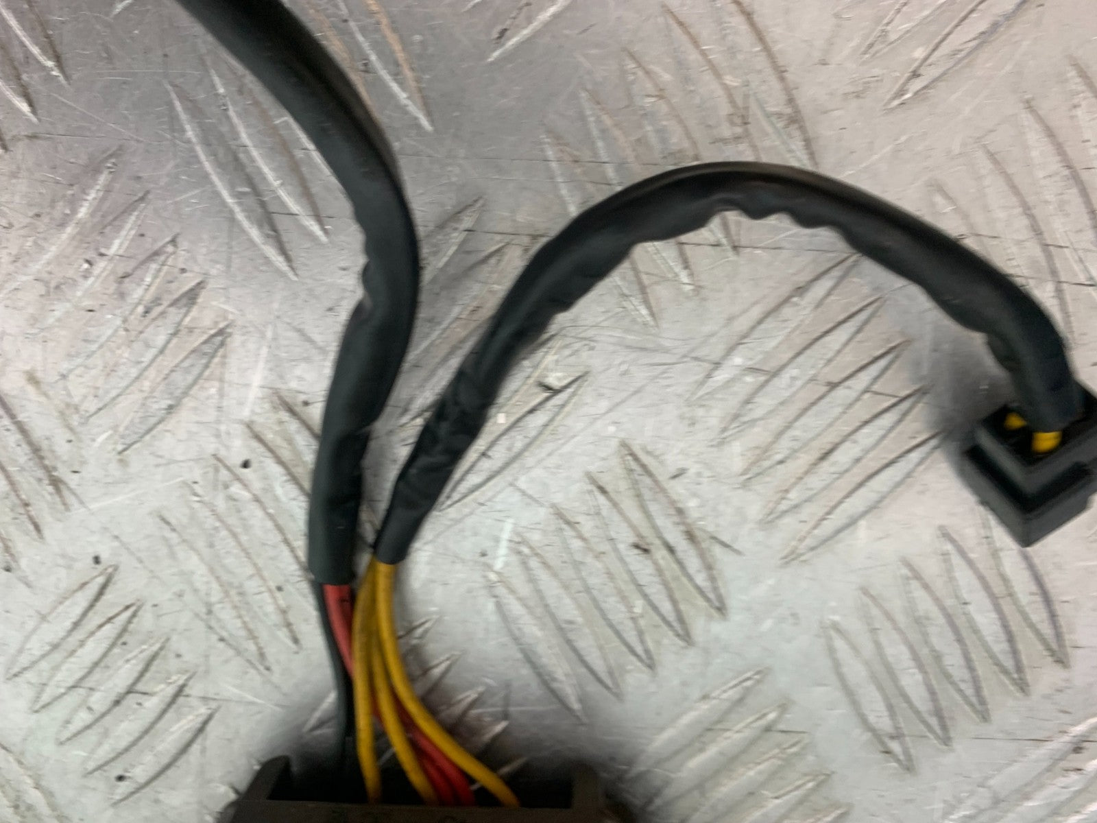 TRIUMPH 1050 SPRINT ST REGULATOR 2003-2011 (CMB1285)
