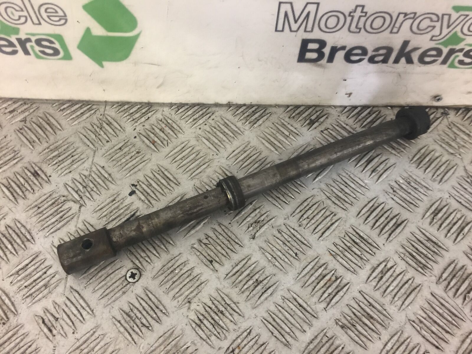 HONDA ST1100 PAN EUROPEAN REAR WHEEL SPINDLE YEAR 1997 (STOCK NO 351) non abs