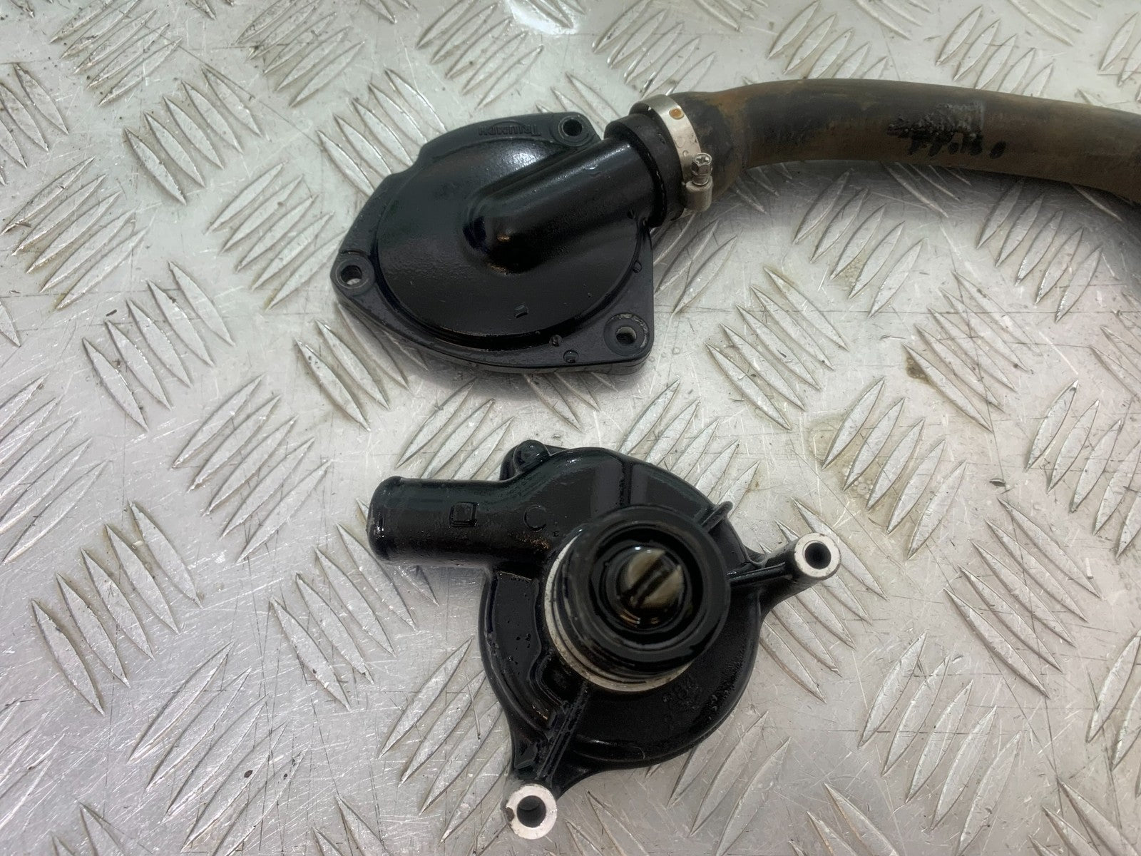TRIUMPH 1050 SPRINT GT WATER PUMP  YEAR 2010-2016 (CMB1250)
