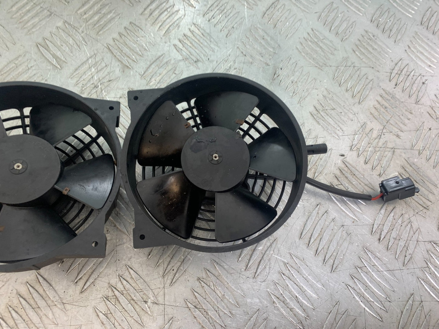 APRILIA RSV1000 R FACTORY MILLE RADIATOR FANS   2004-09 (CMB1203)