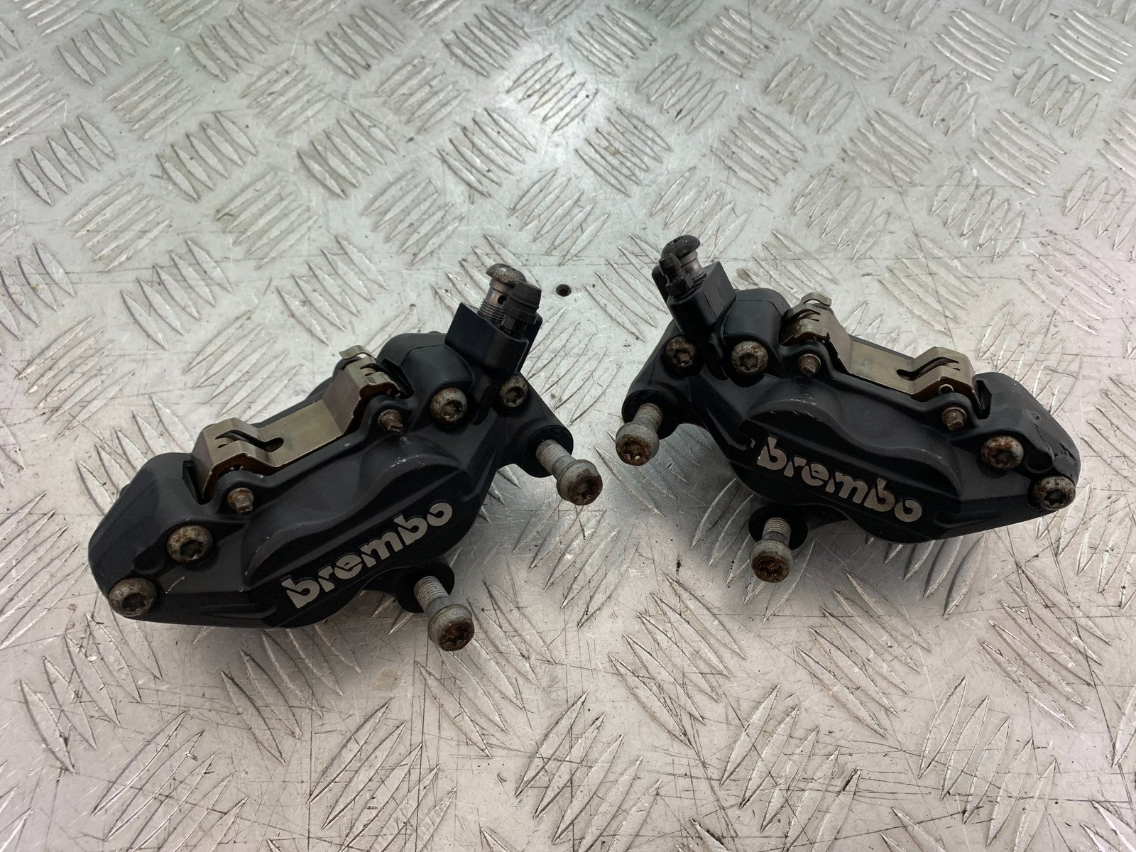 BMW F800 GT FRONT BRAKE CALIPERS  YEAR 2013-2017 (CMB1248)