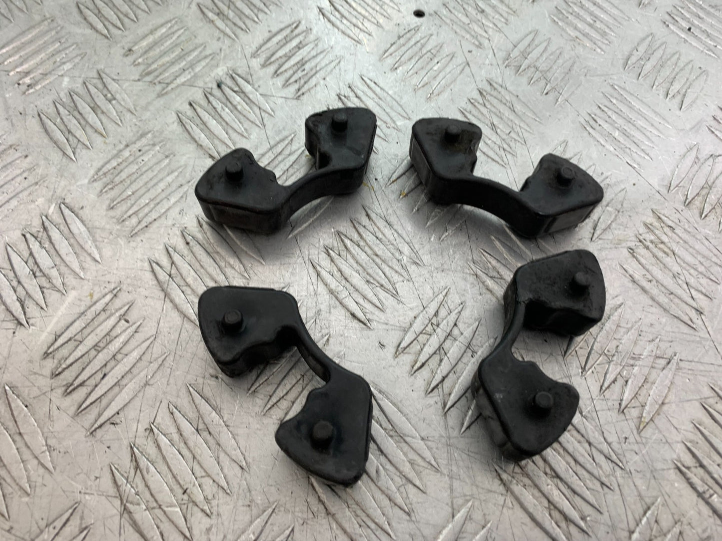 KAWASAKI ZX9R ZX9 R CUSH DRIVE RUBBERS  YEAR 1998-1999 (CMB1329)