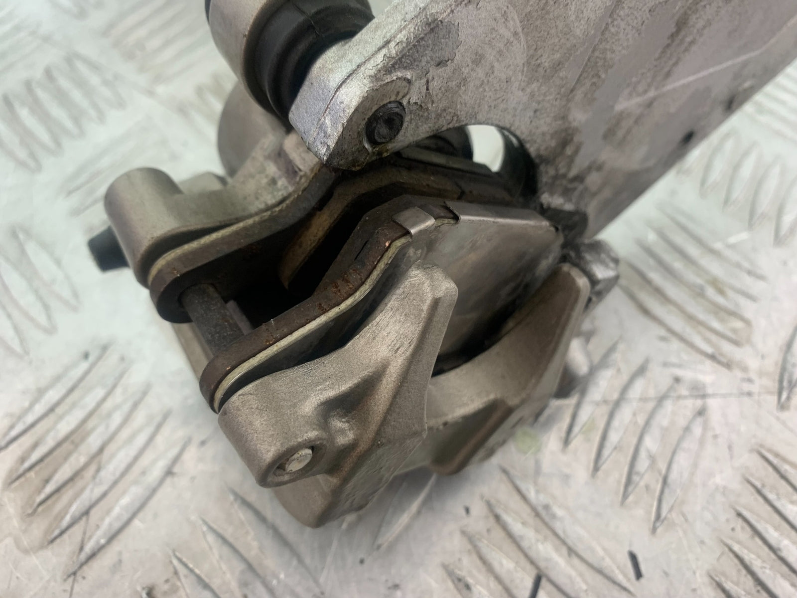HONDA VTX1300 S-6 REAR BRAKE CALIPER YEAR 2004-09 (CMB1159)