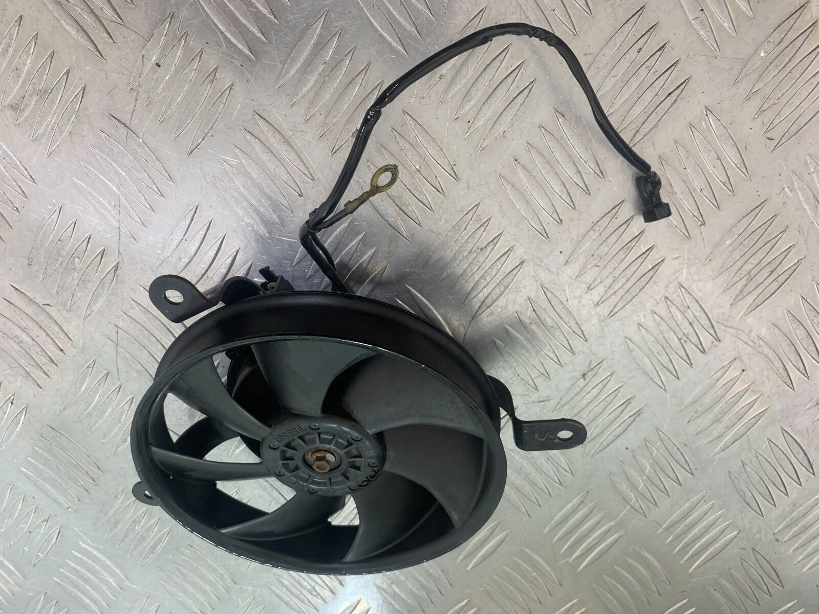 HONDA CBR 929 RRY FIREBLADE RADIATOR FAN  YEAR 2000-01 (CMB1026)