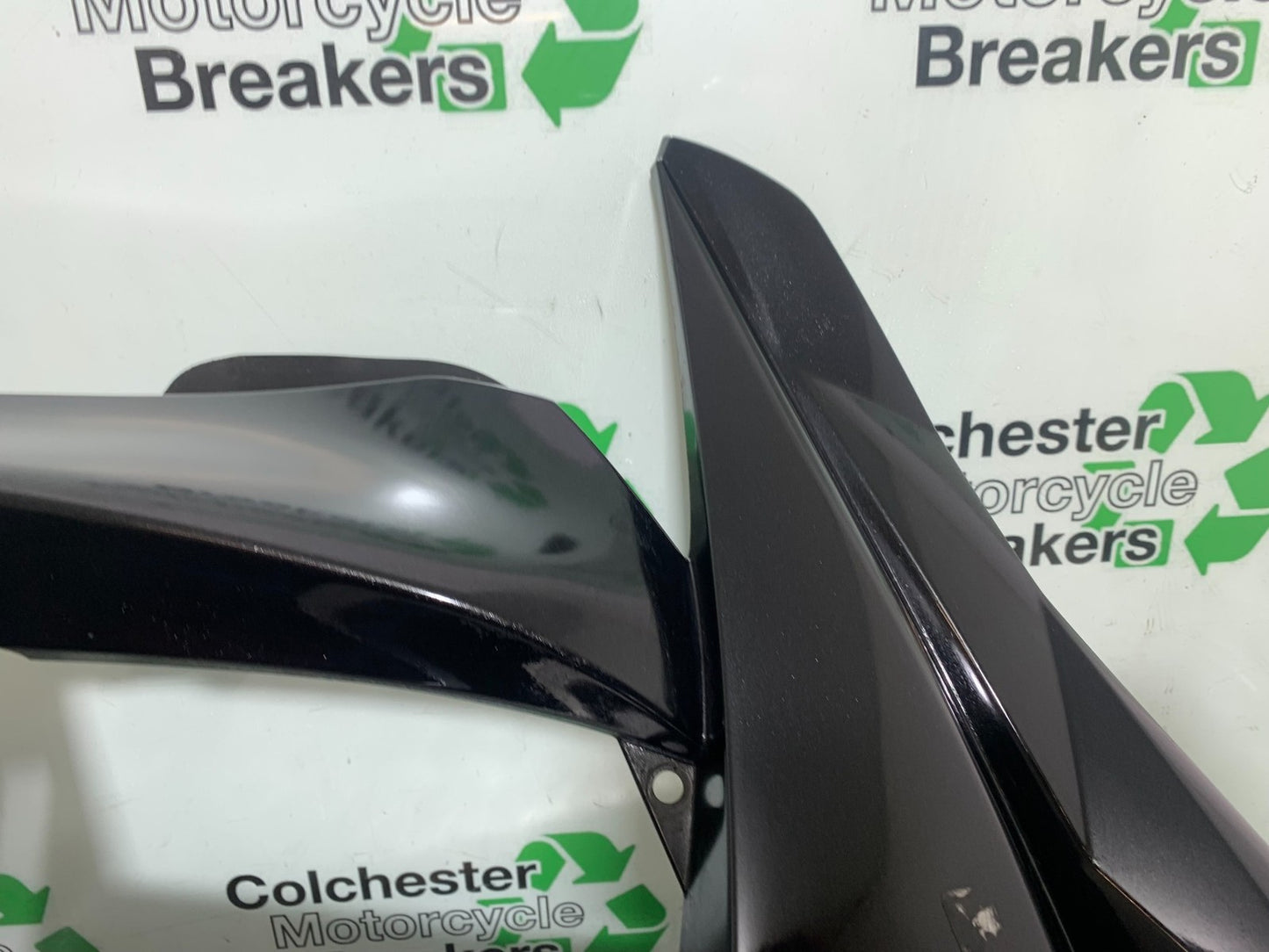 KAWASAKI Z1000 SX RIGHT FAIRING PANEL  YEAR 2014-16 (CMB1264)