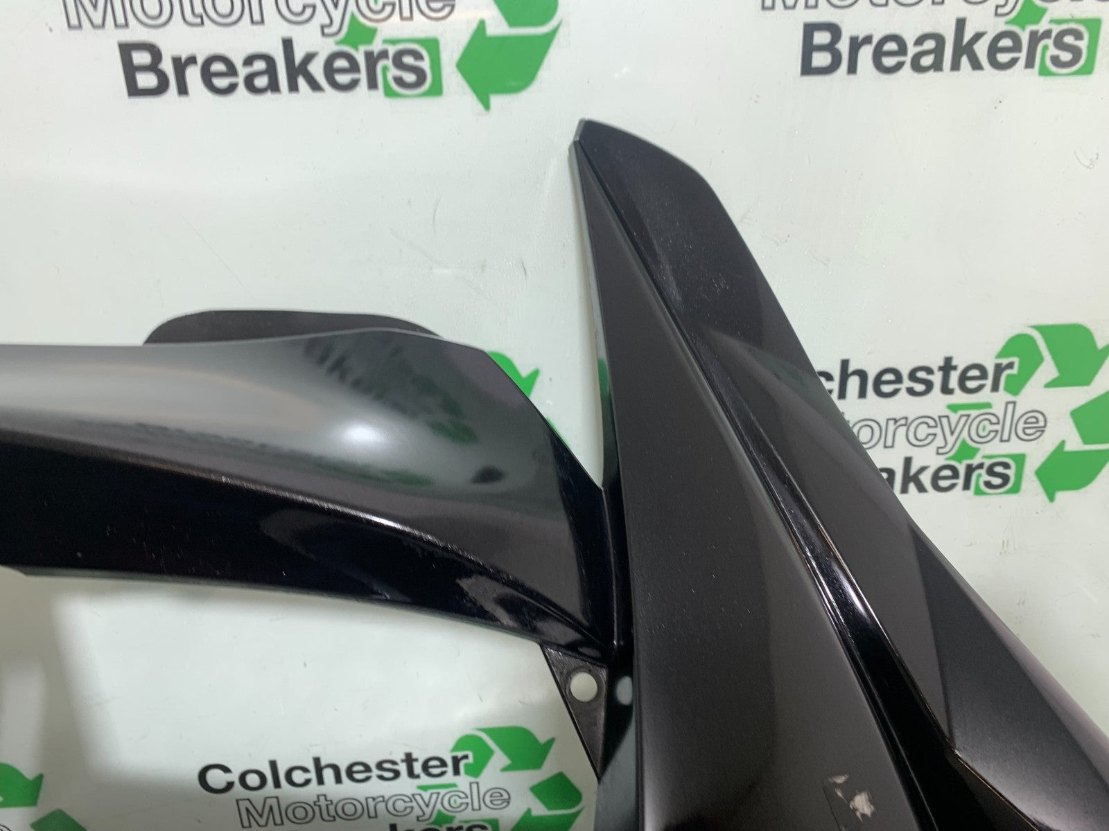 KAWASAKI Z1000 SX RIGHT FAIRING PANEL  YEAR 2014-16 (CMB1264)