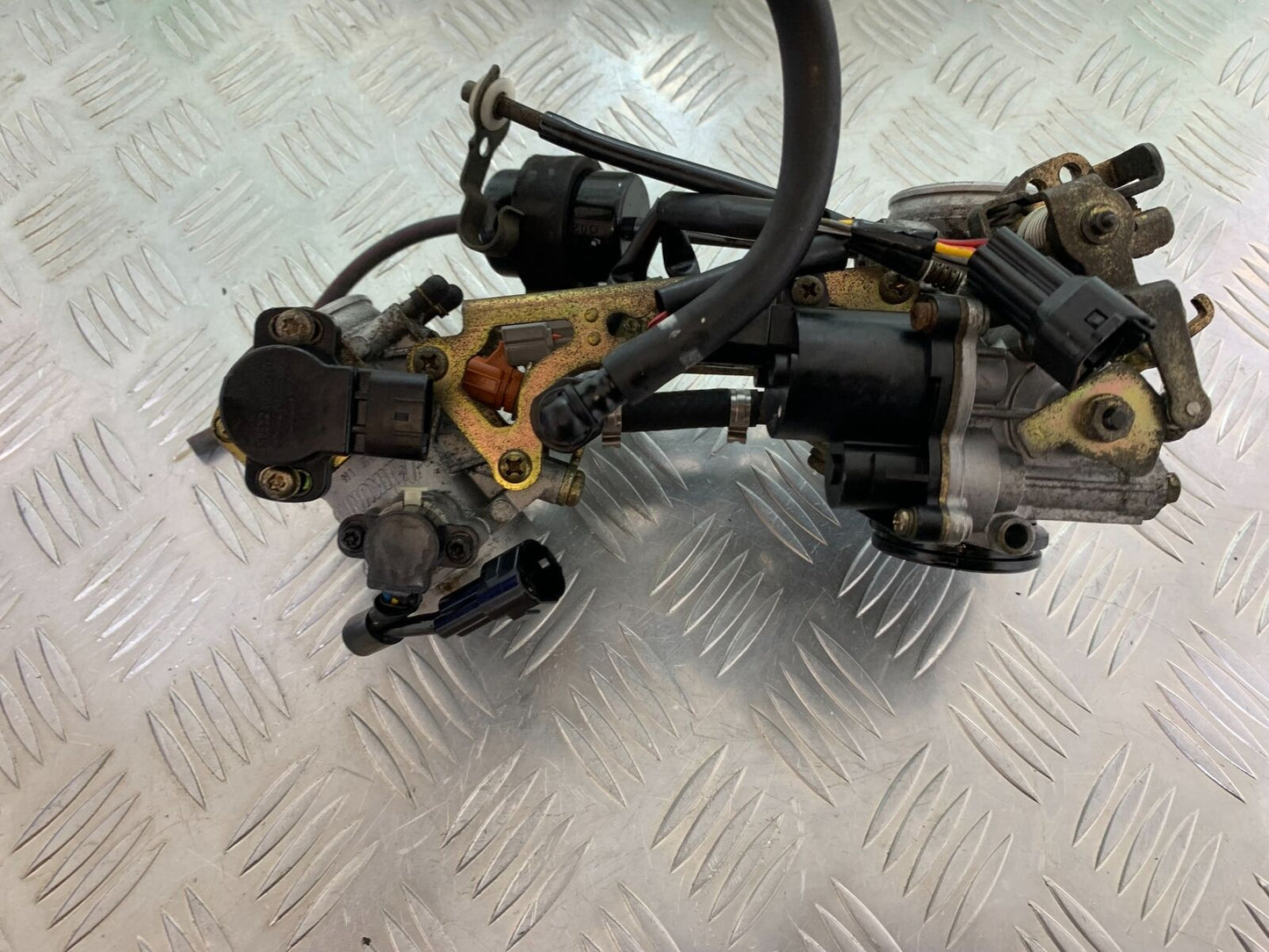 SUZUKI SV650 SV 650 THROTTLE BODIES YEAR 2003-2006 (CMB1014)