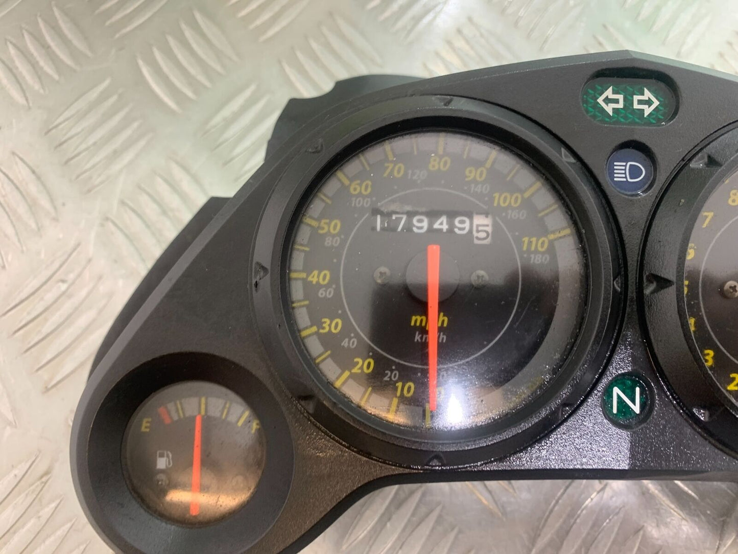 HONDA CBR125 CBR 125 CLOCKS SPEEDO DASH YEAR 2004-06  (CMB1040)