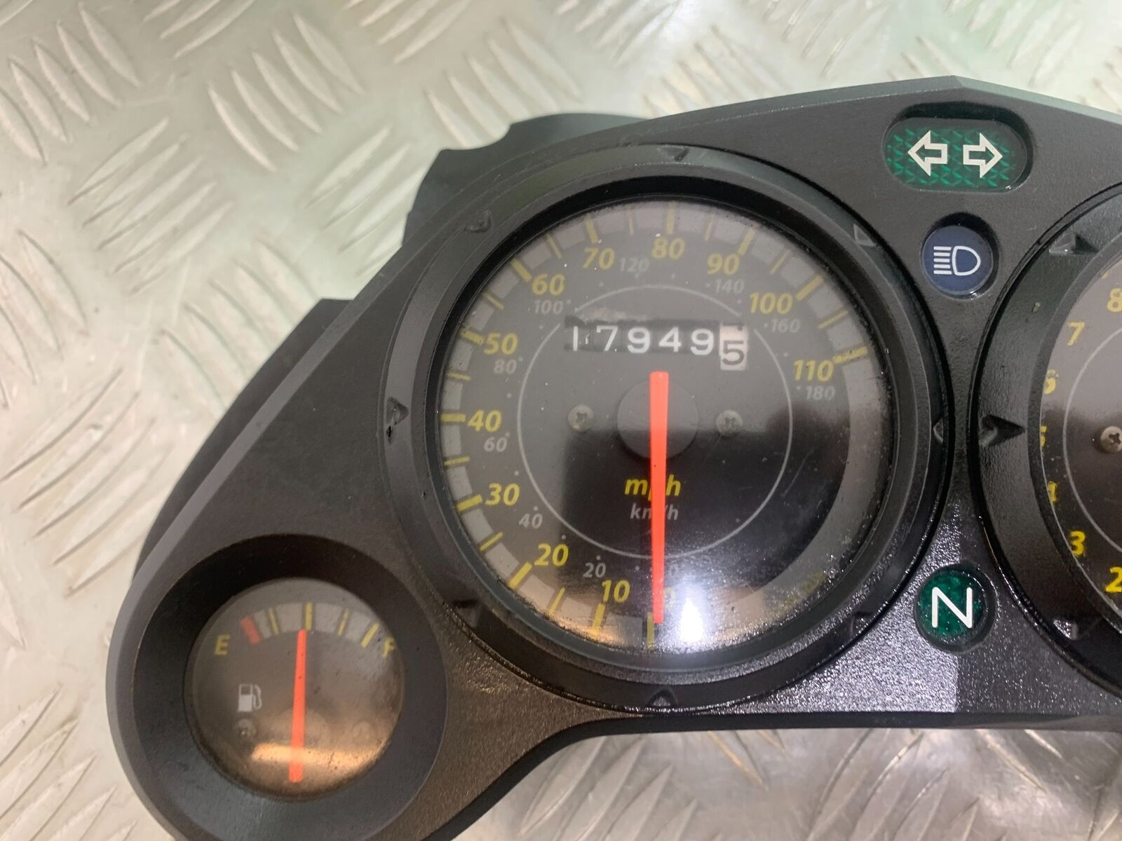 HONDA CBR125 CBR 125 CLOCKS SPEEDO DASH YEAR 2004-06  (CMB1040)