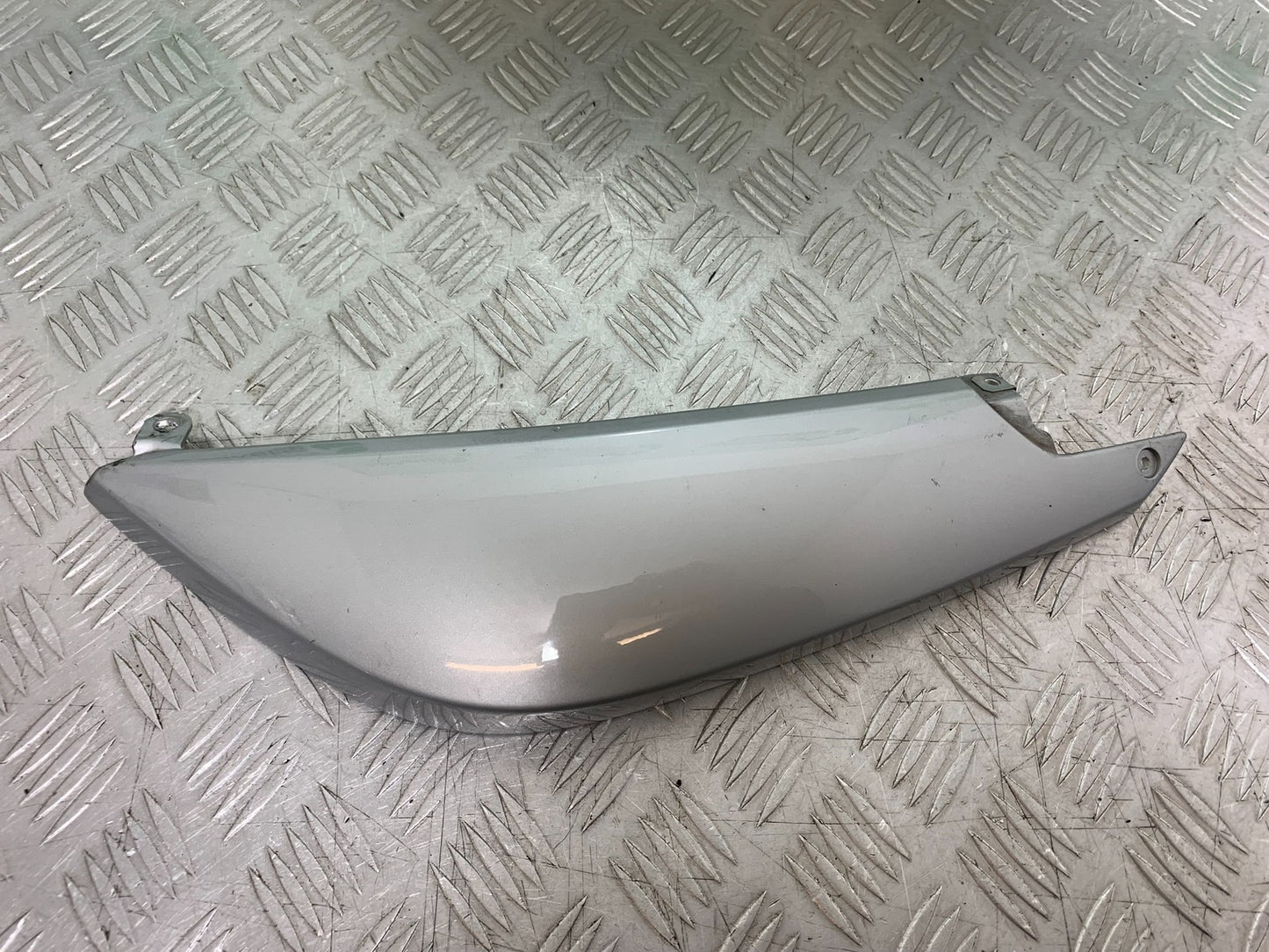 BMW F800 GT LEFT SEAT PANEL  YEAR 2013-2017 (CMB1248)