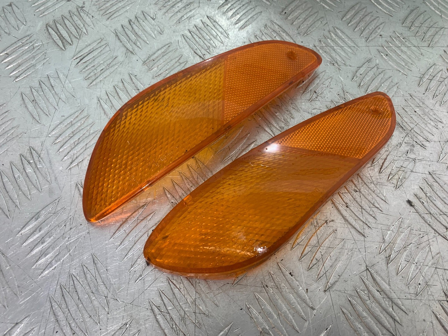 BMW K1200 K 1200 LT FRONT INDICATOR LENS  YEAR 1999-07 (CMB1271)