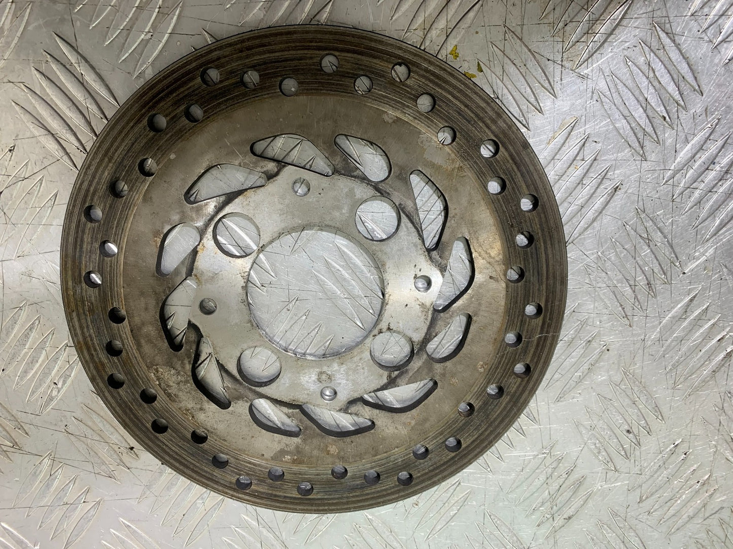 HONDA VFR800 VFR 800 V-TEC REAR BRAKE DISC YEAR 2002 -09 (CMB1296)
