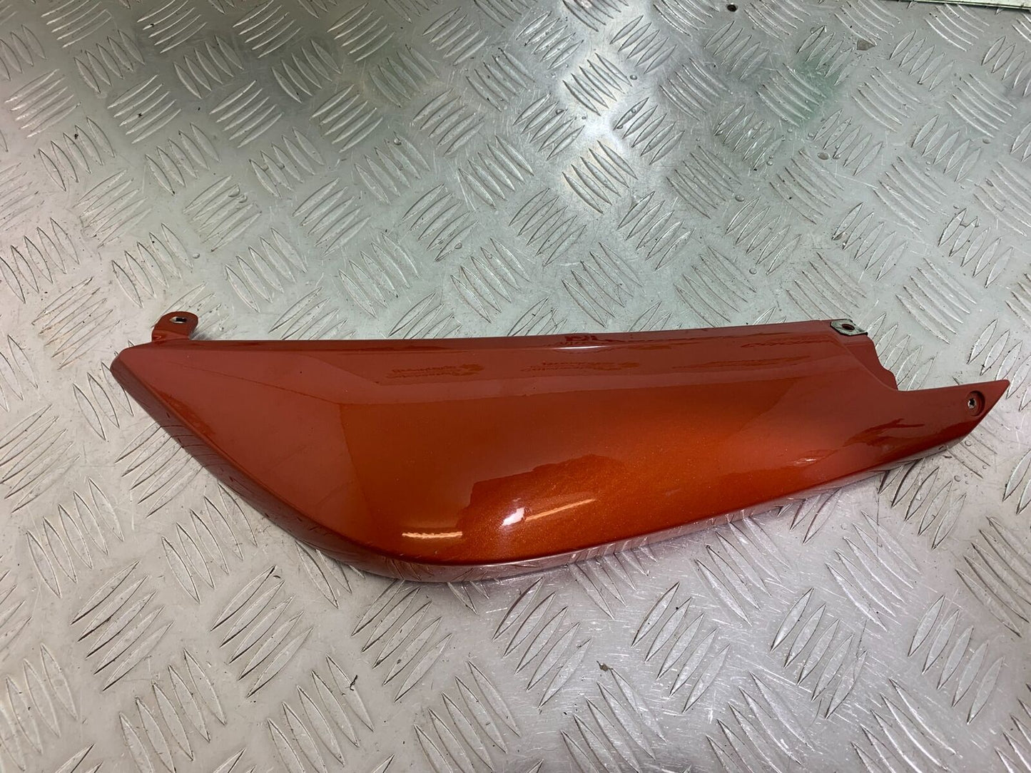 BMW F800 GT LEFT SEAT PANEL YEAR 2013-2017 (CMB1031)