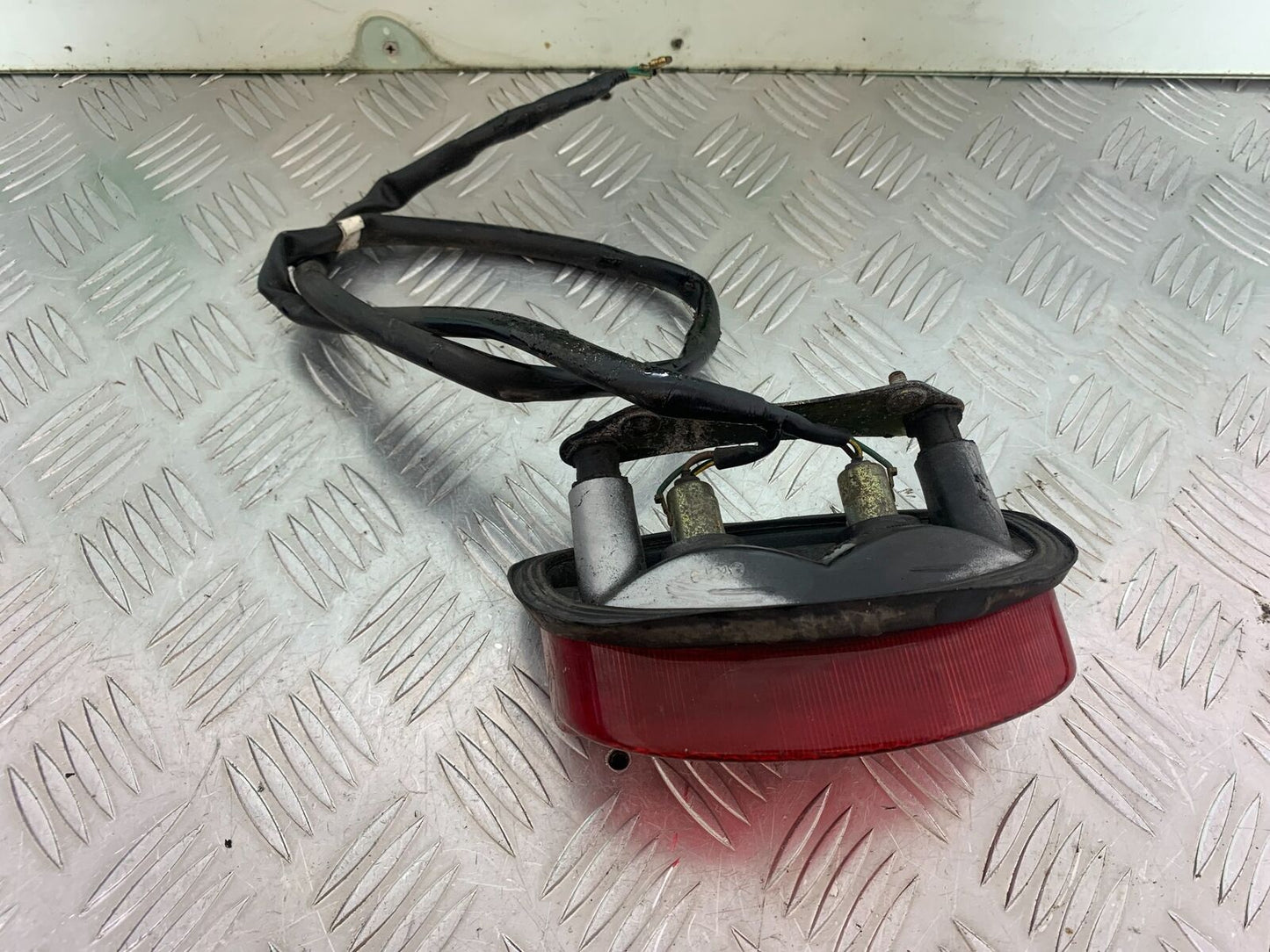 HONDA VT1100 C SHADOW SPIRIT REAR LIGHT  2002-2003 (CMB1035)