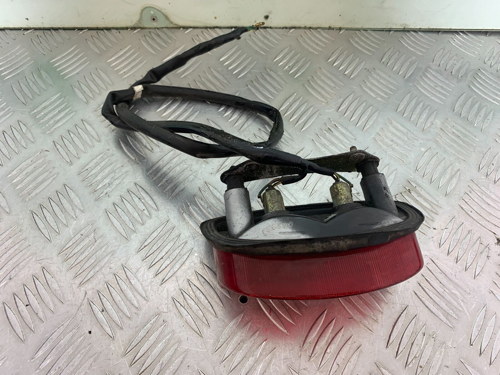 HONDA VT1100 C SHADOW SPIRIT REAR LIGHT  2002-2003 (CMB1035)
