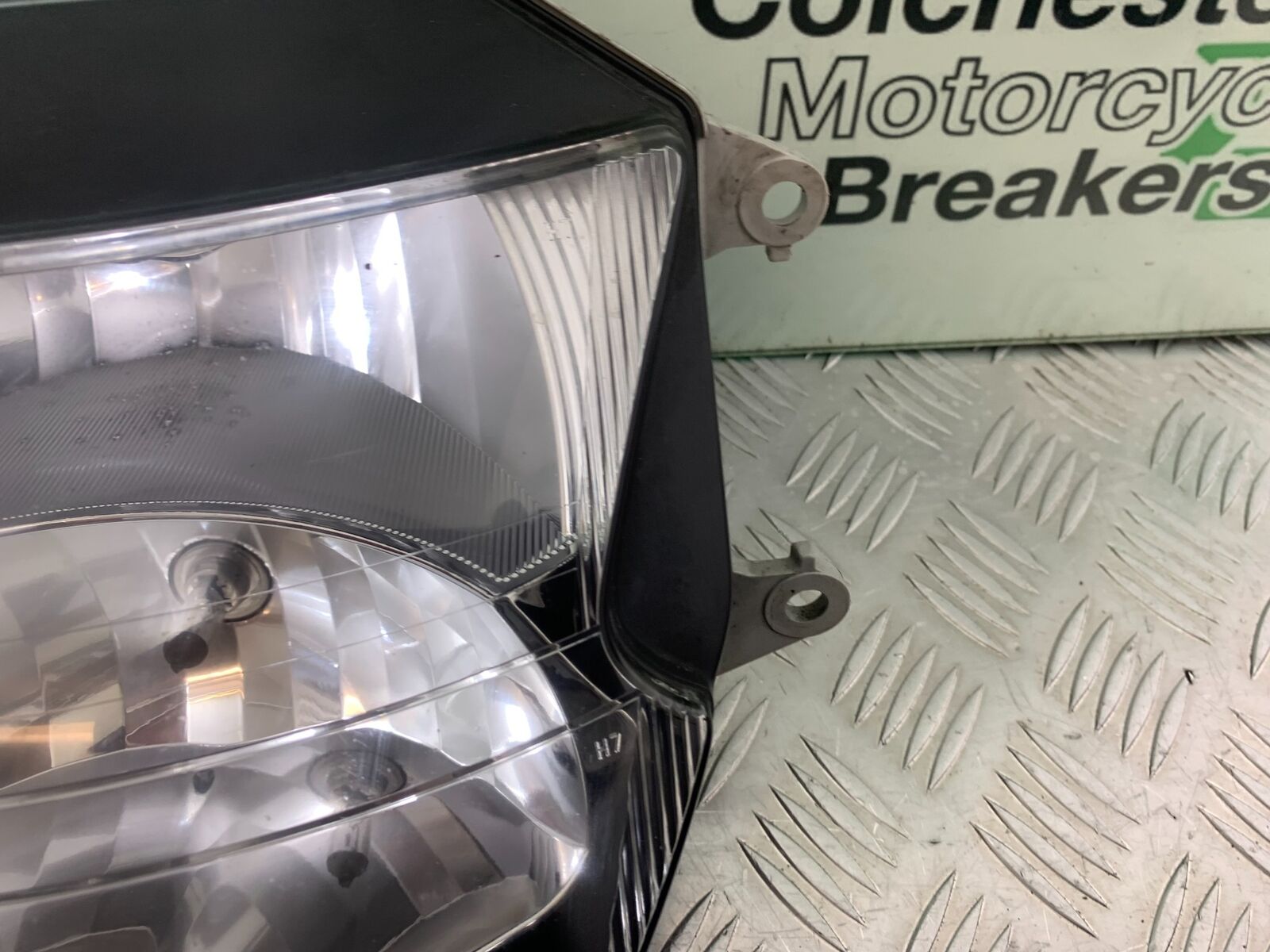 HONDA CBR1100 BLACKBIRD HEADLIGHT   YEAR 1999-2005 (CMB1103)