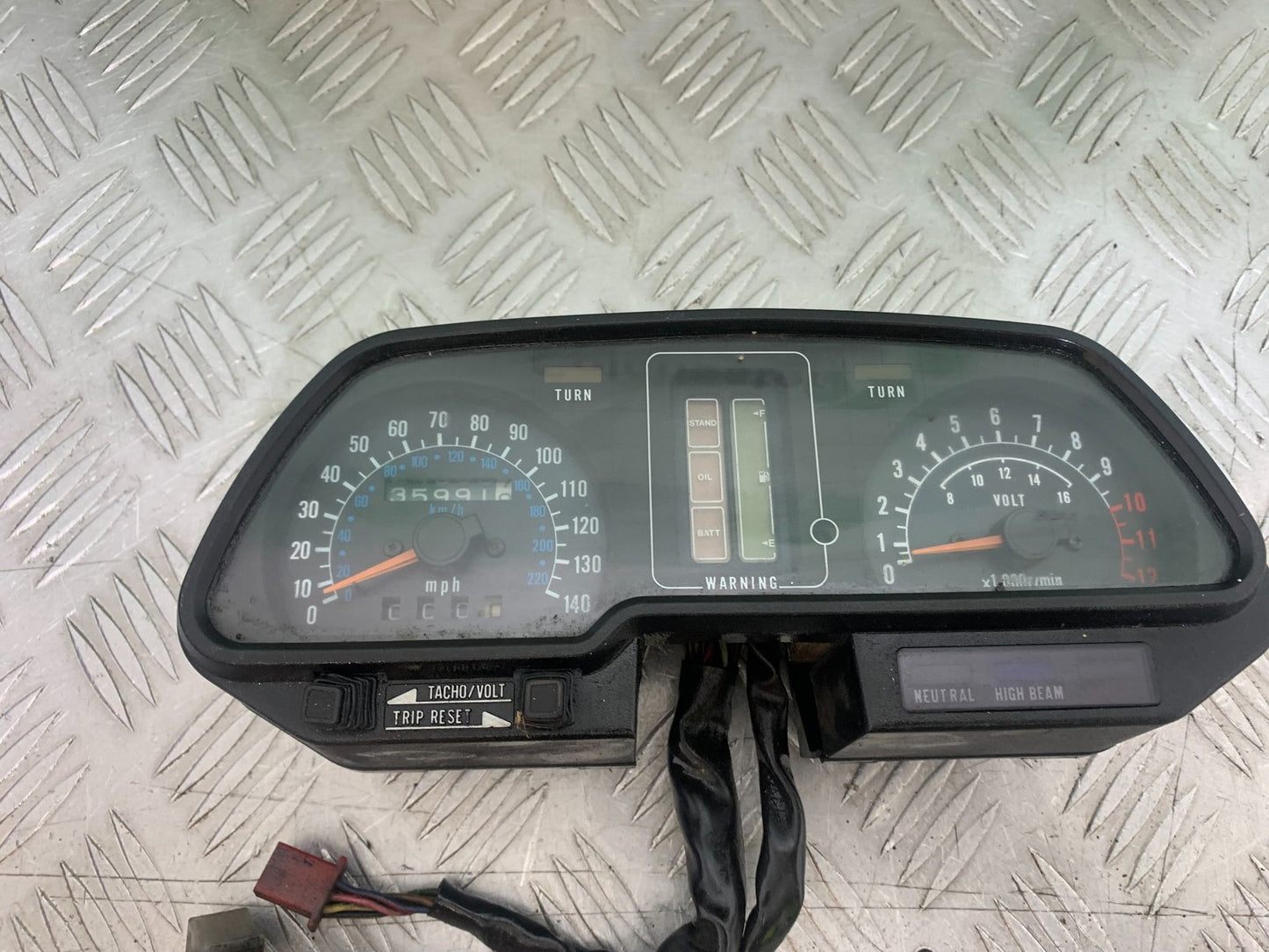KAWASAKI GT550 GT 550 CLOCKS SPEEDO DASH   YEAR 1989-1994