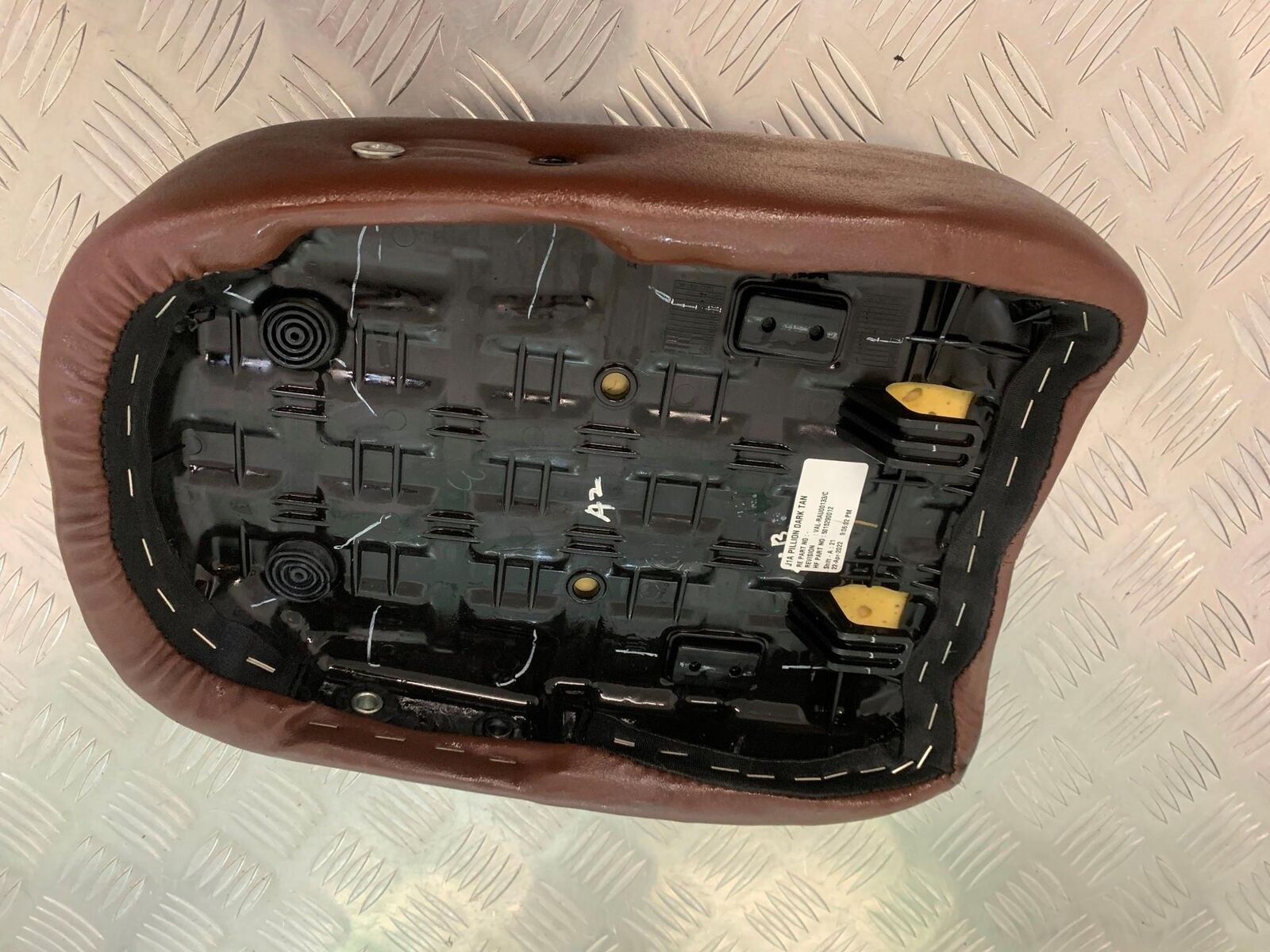 ROYAL ENFIELD 350 CLASSIC REAR SEAT   YEAR 2022 (STOCK 967)