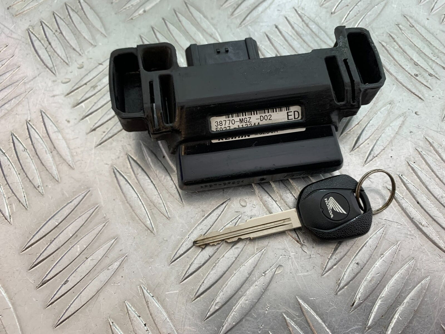 HONDA CBR500R CBR 500 R ECU AND KEY YEAR 2012-16 (CMB1048)
