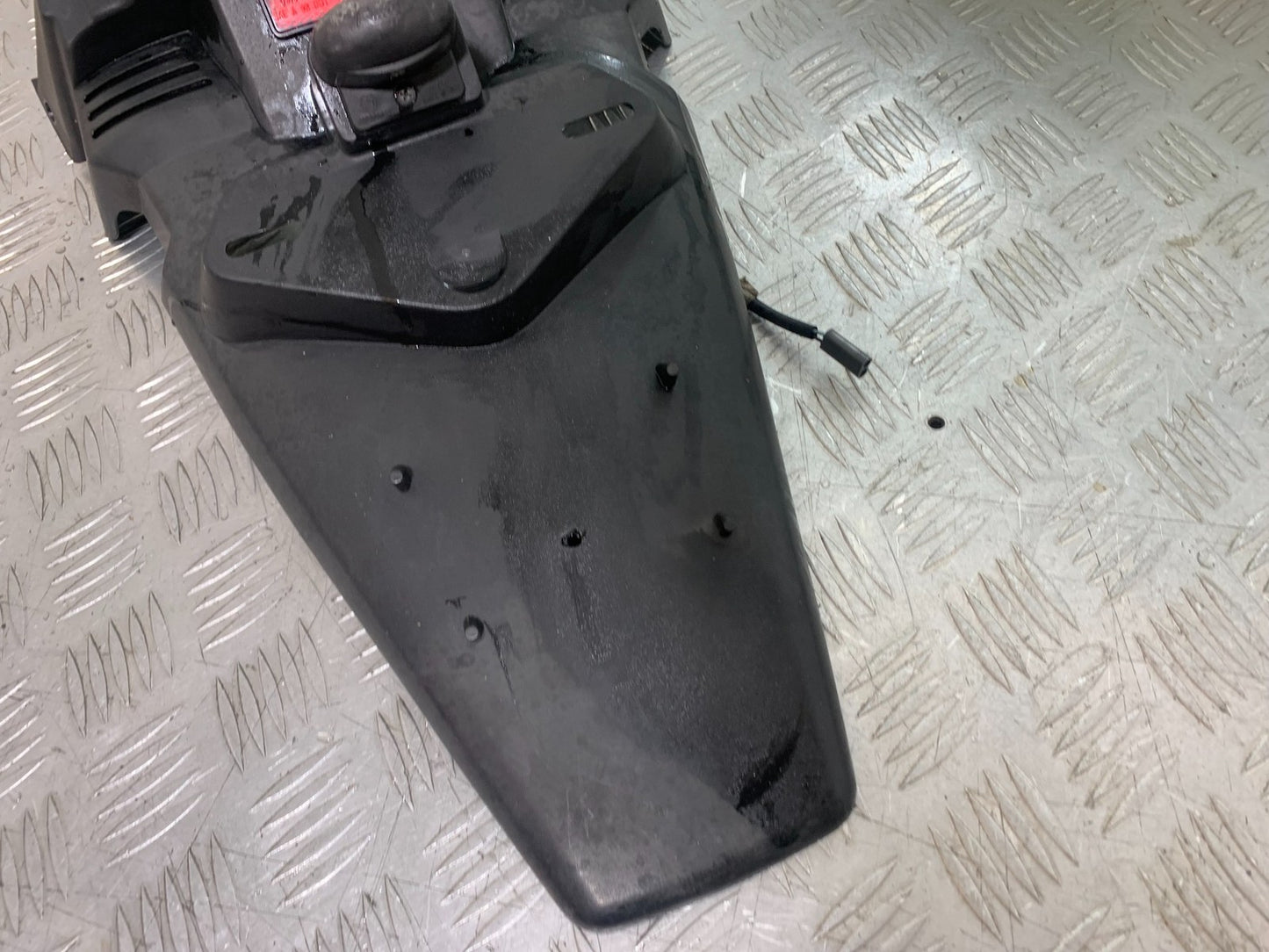 YAMAHA XMAX 250 XMAX 250 REAR MUDGUARD  YEAR 2006-09 (CMB1201)