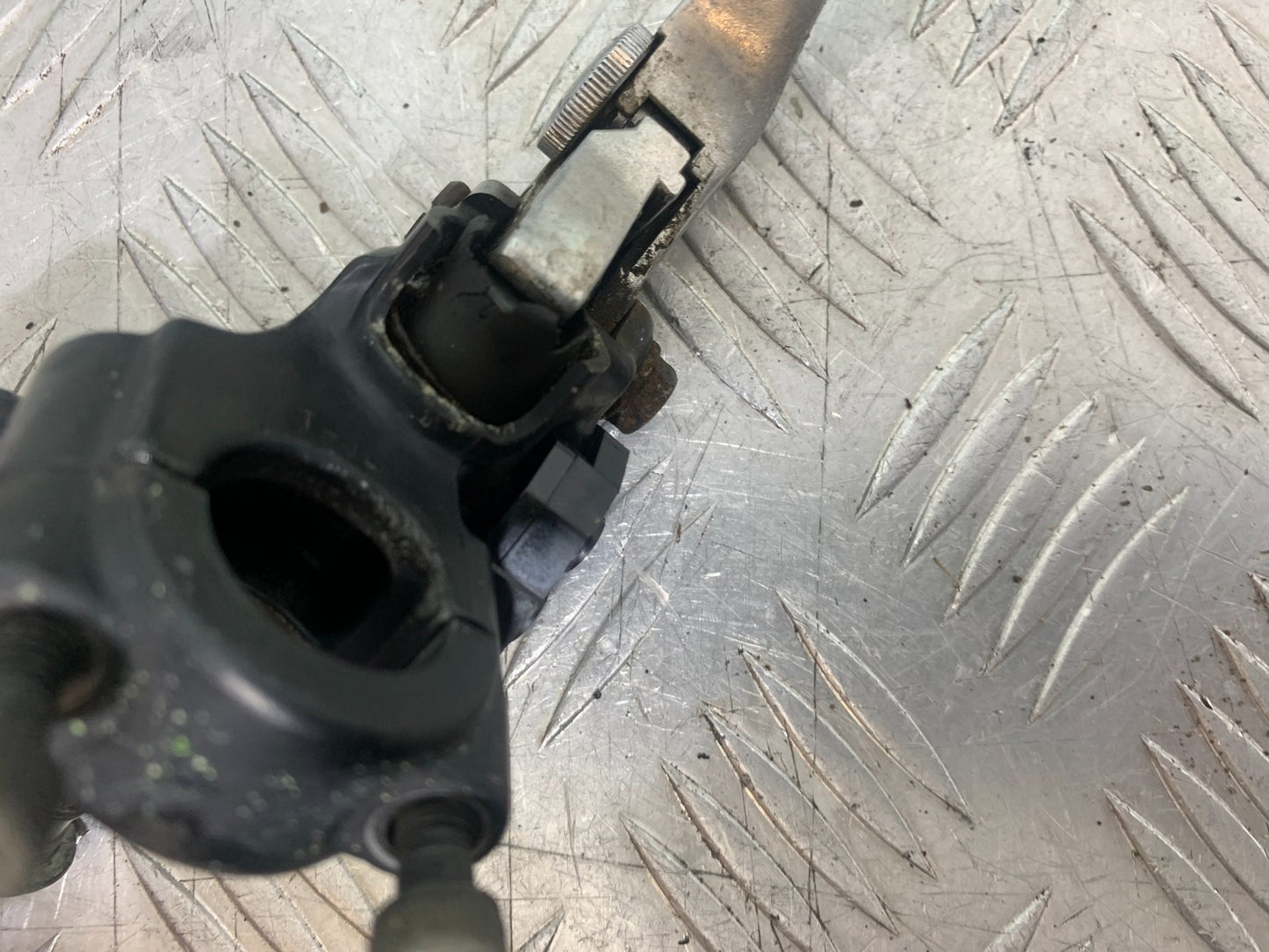KAWASAKI ZX9R ZX9 C FRONT BRAKE MASTER CYLINDER  YEAR 1998-99 (CMB1213)