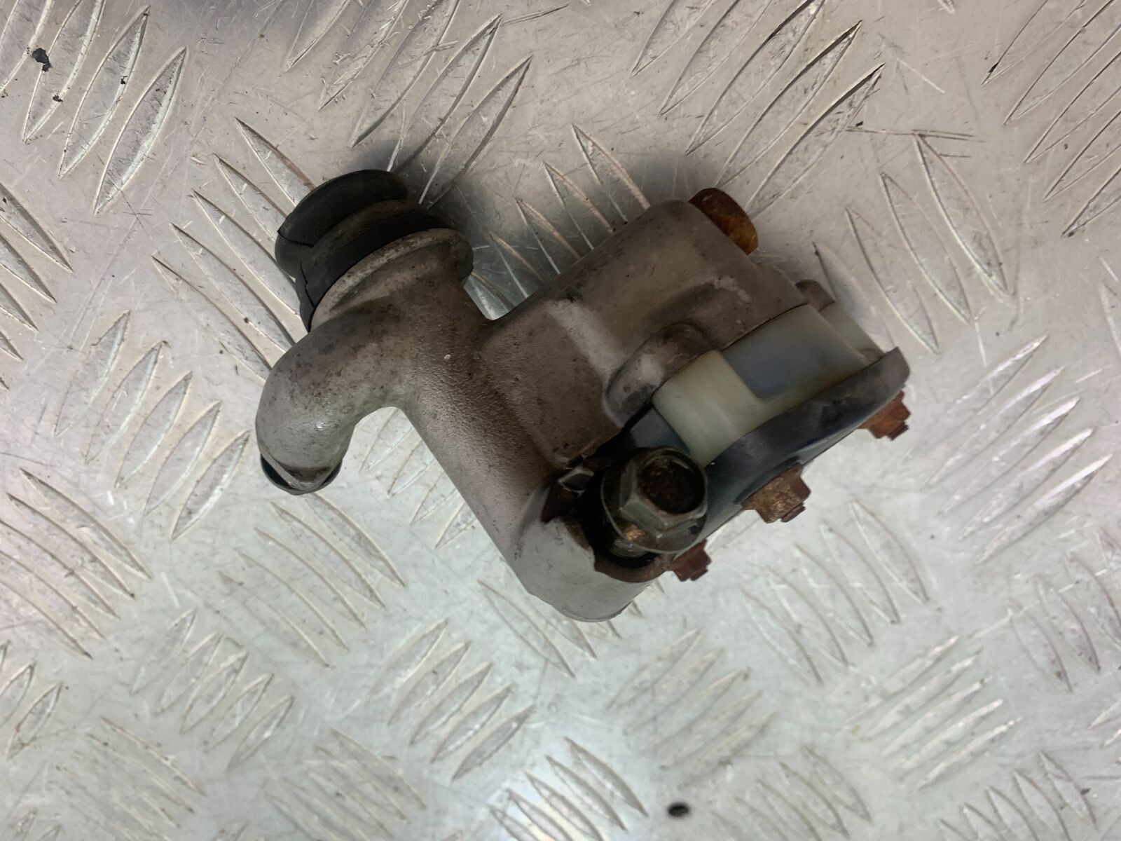 YAMAHA XS1100 MIDNIGHT SPECIAL REAR MASTER CYLINDER  YEAR 1980-1982 (CMB1122)