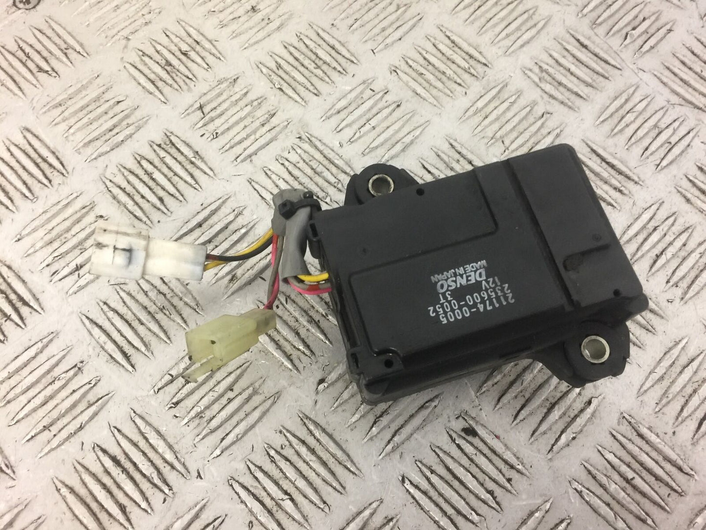 KAWASAKI Z1000 GGF ZR1000 (ABS) SERVO MOTOR YEAR 2016 (STOCK 504)