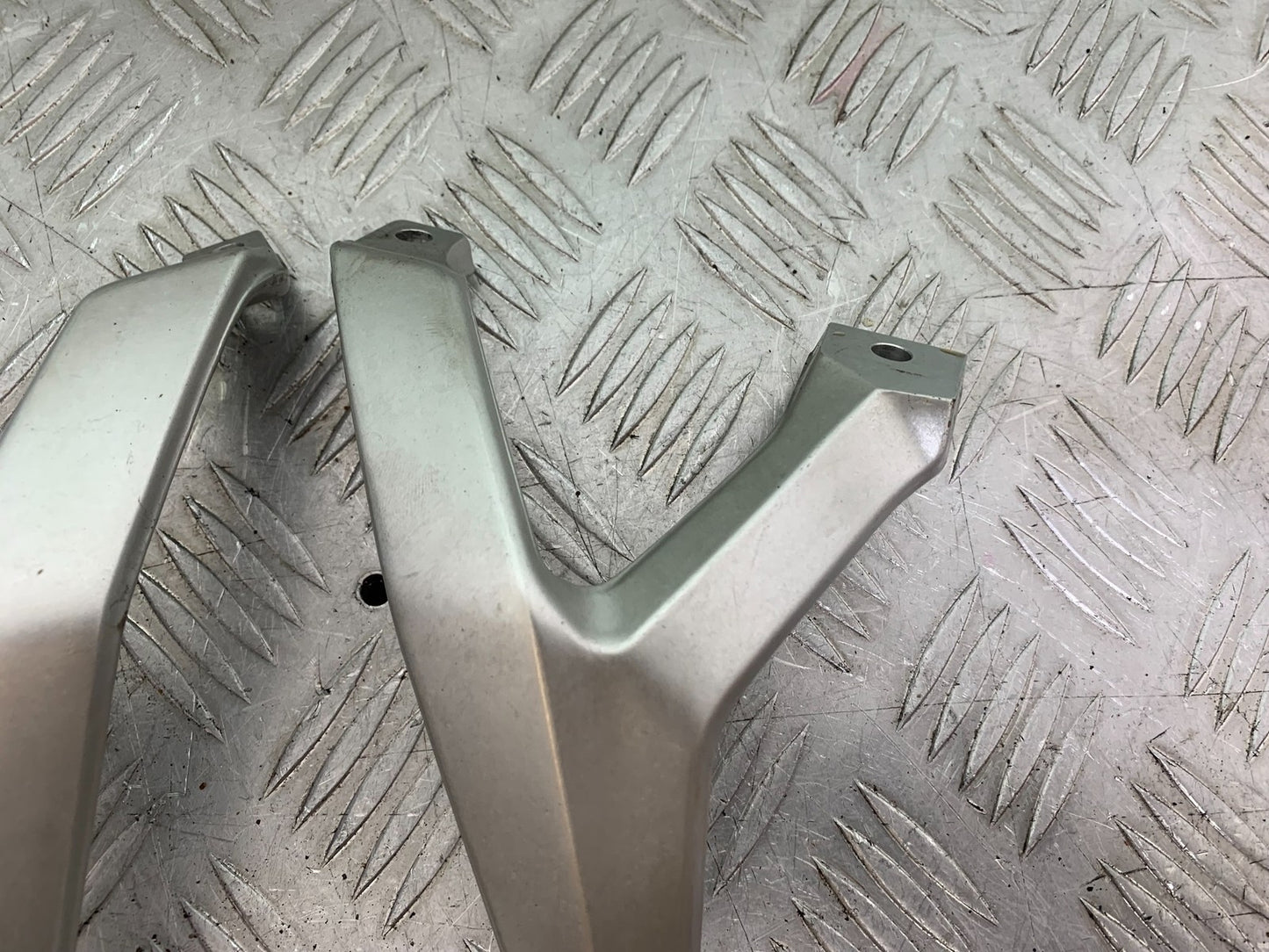 DUCATI 1299 PANIGALE REAR HANGERS AND PEGS   YEAR 2016 (CMB 1187)