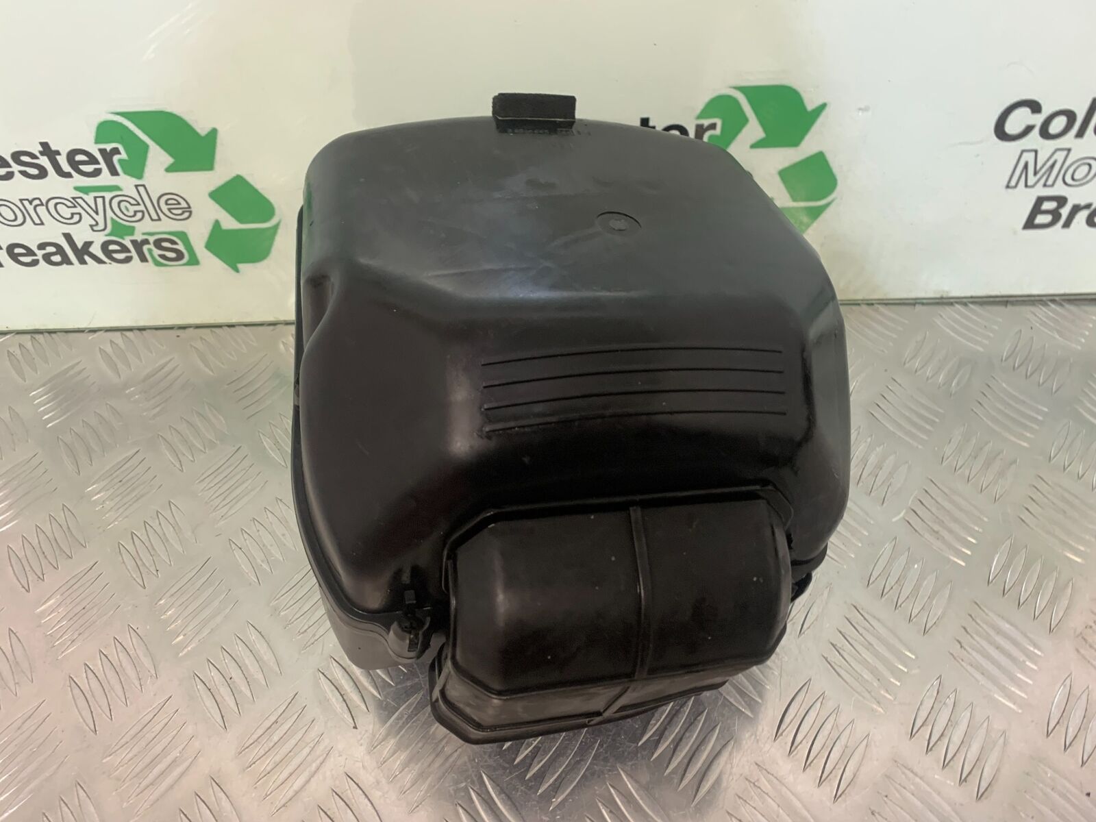 SUZUKI SV1000 SV 1000 K3 AIRBOX  YEAR 2004 (STOCK 970)