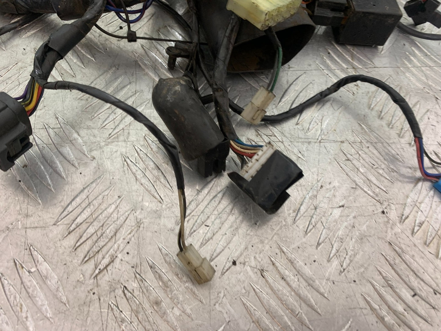 TRIUMPH TROPHY 900 WIRING LOOM  YEAR 1991-95 (CMB1251)