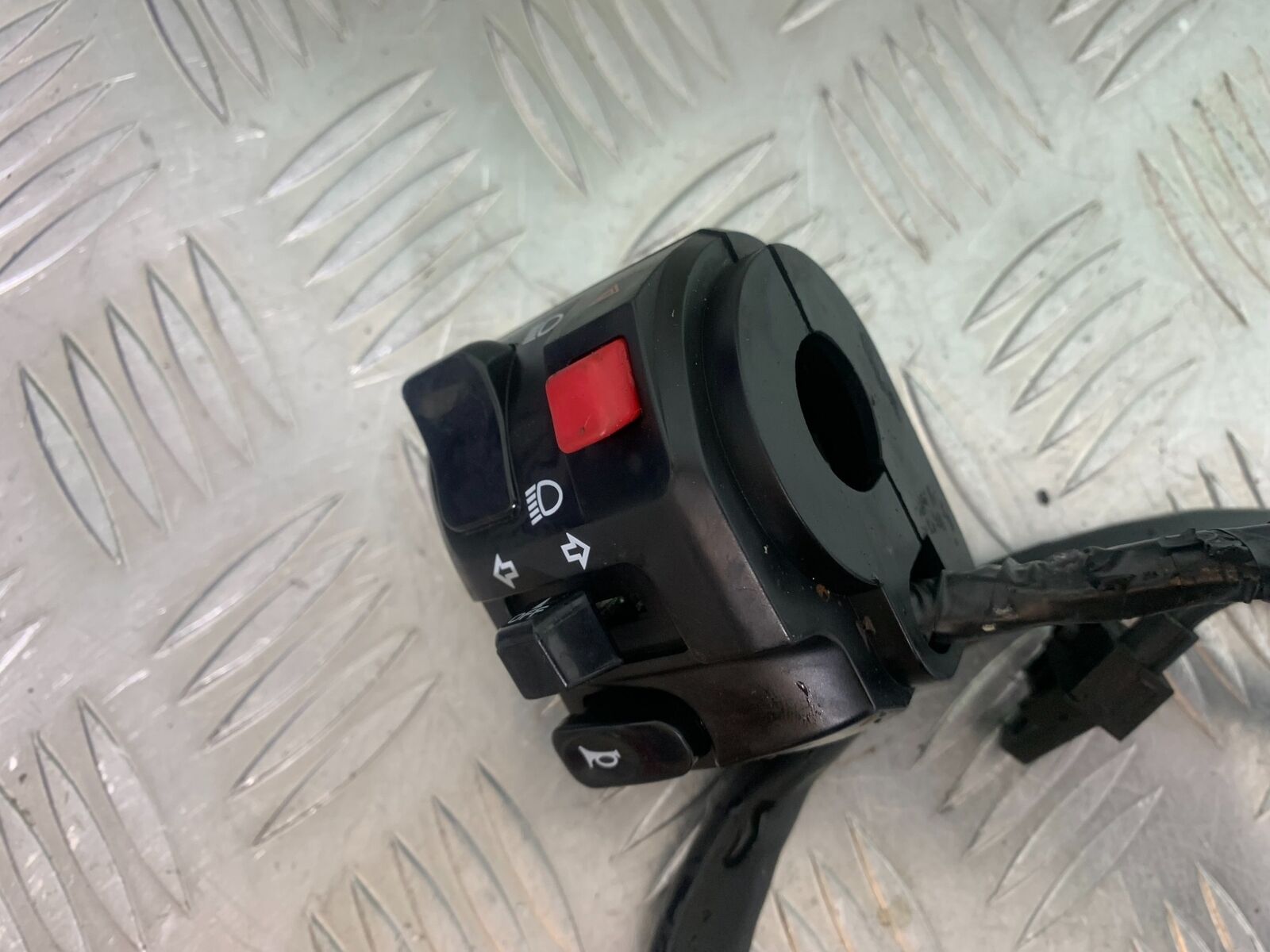 HONDA VFR400 VFR 400 NC21 LEFT SWITCH GEAR  YEAR 1986-87 (CMB1043)