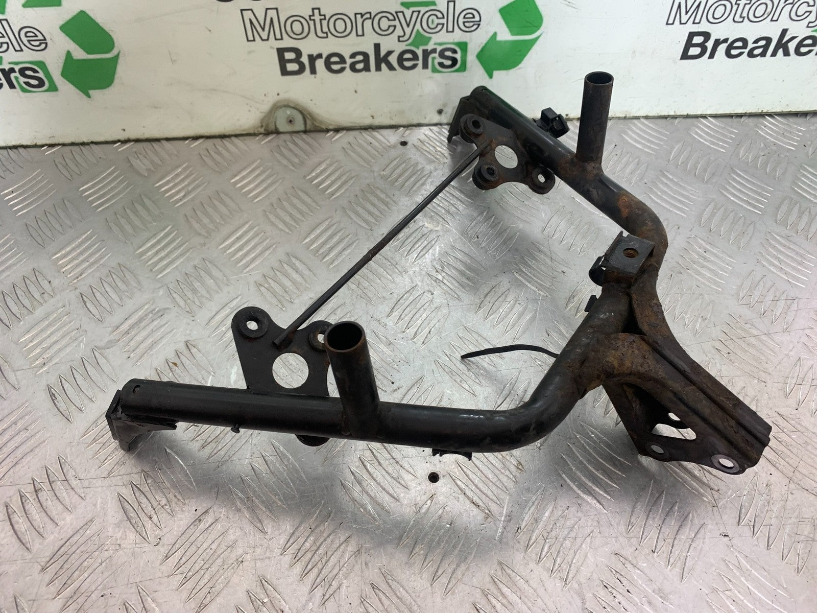HONDA NT650 V DEAUVILLE FAIRING BRACKET YEAR 1999 (CMB1268)