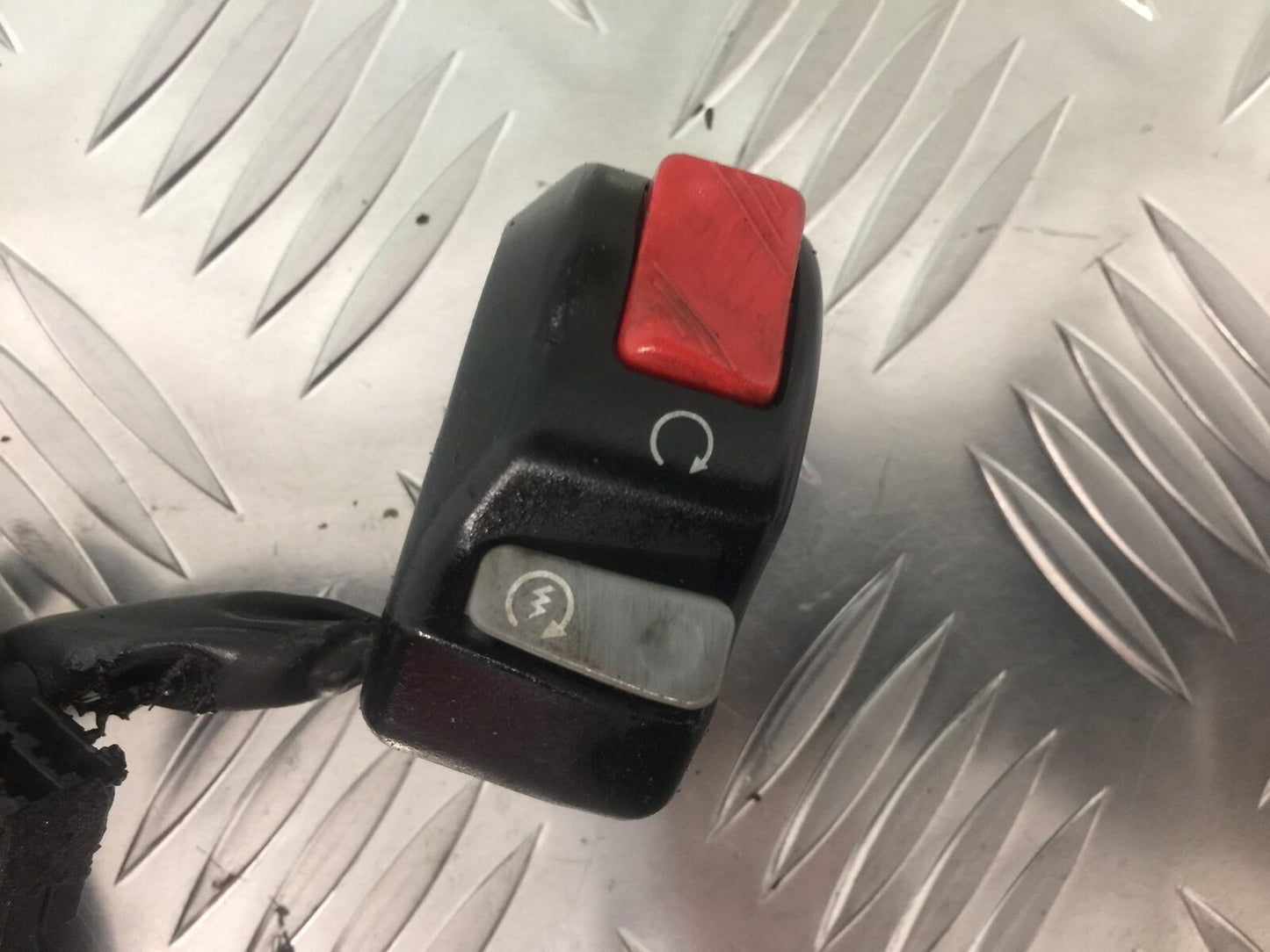 KAWASAKI Z1000 SX RIGHT SWITCH GEAR   YEAR 2011-13 (STOCK 911)