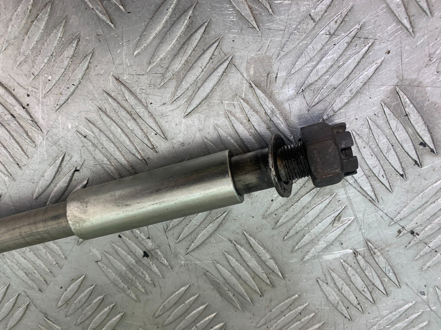 KAWASAKI GTR1400 GTR 1400 REAR WHEEL SPINDLE YEAR 2007-2009 (CMB1174)