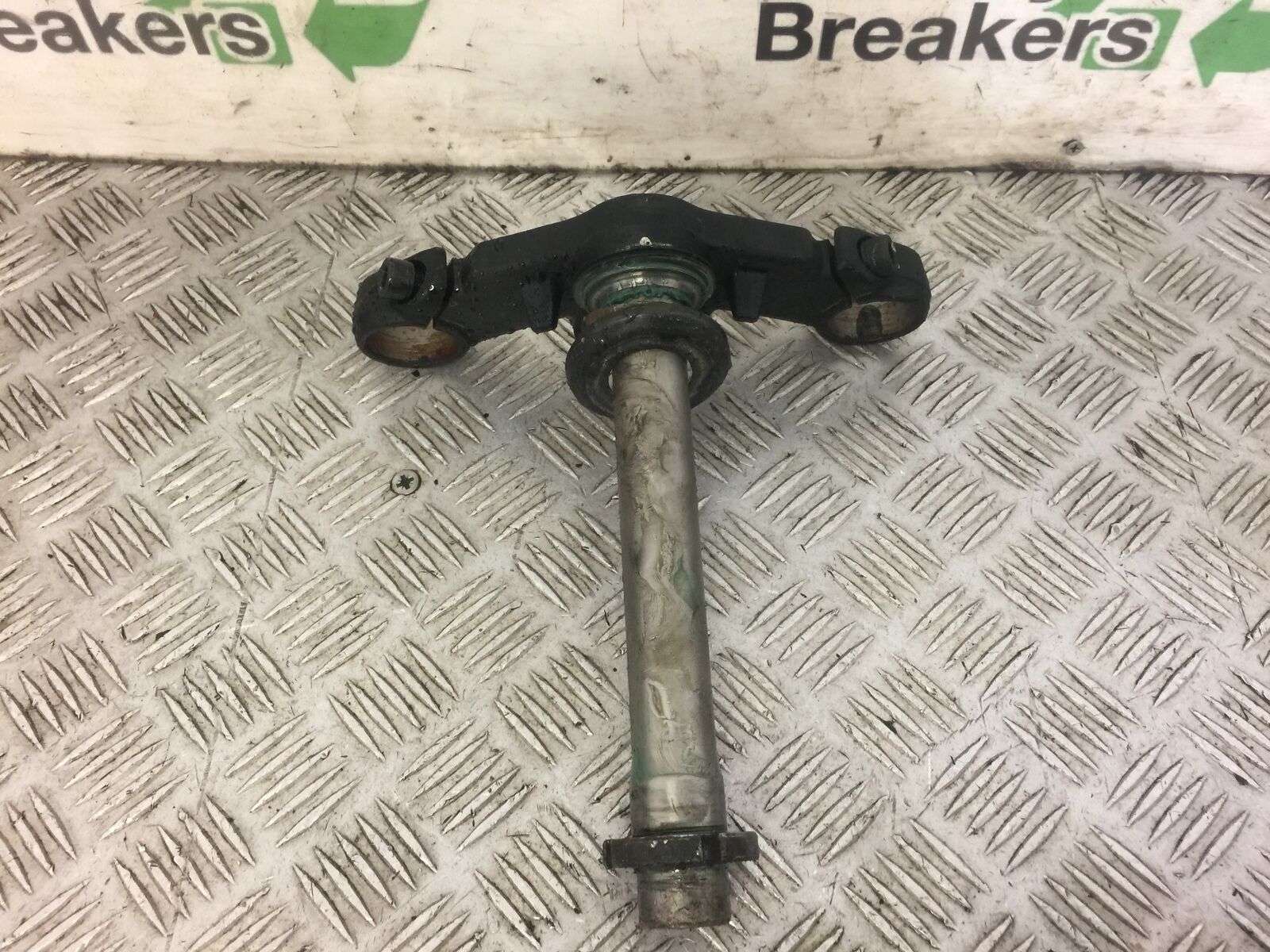 KAWASAKI NINJA 300 EX300 BOTTOM YOKE   YEAR 2017 (STOCK 492)