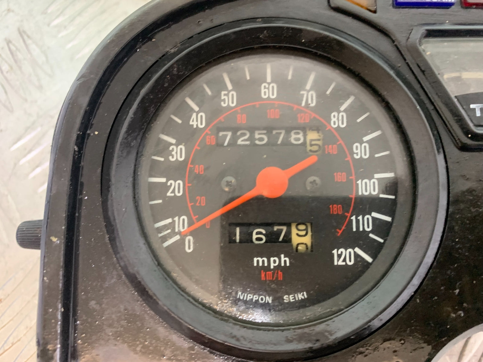 HONDA CX500 CX 500 CLOCKS SPEEDO DASH NO3   YEAR 1978-81  (CMB1079)