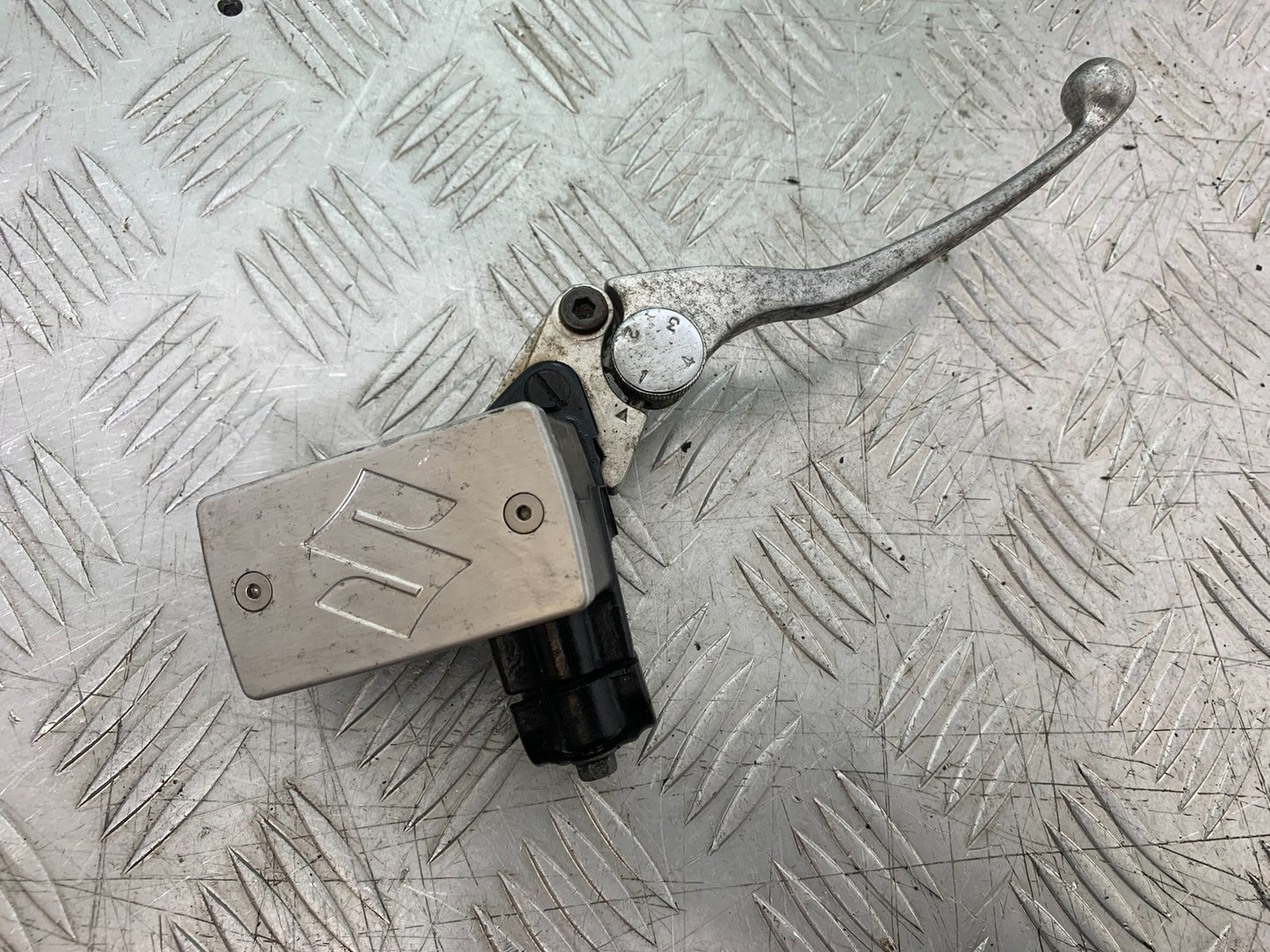 SUZUKI GSF600 GSF 600 BANDIT FRONT MASTER CYLINDER  2000-2004 (CMB1269)