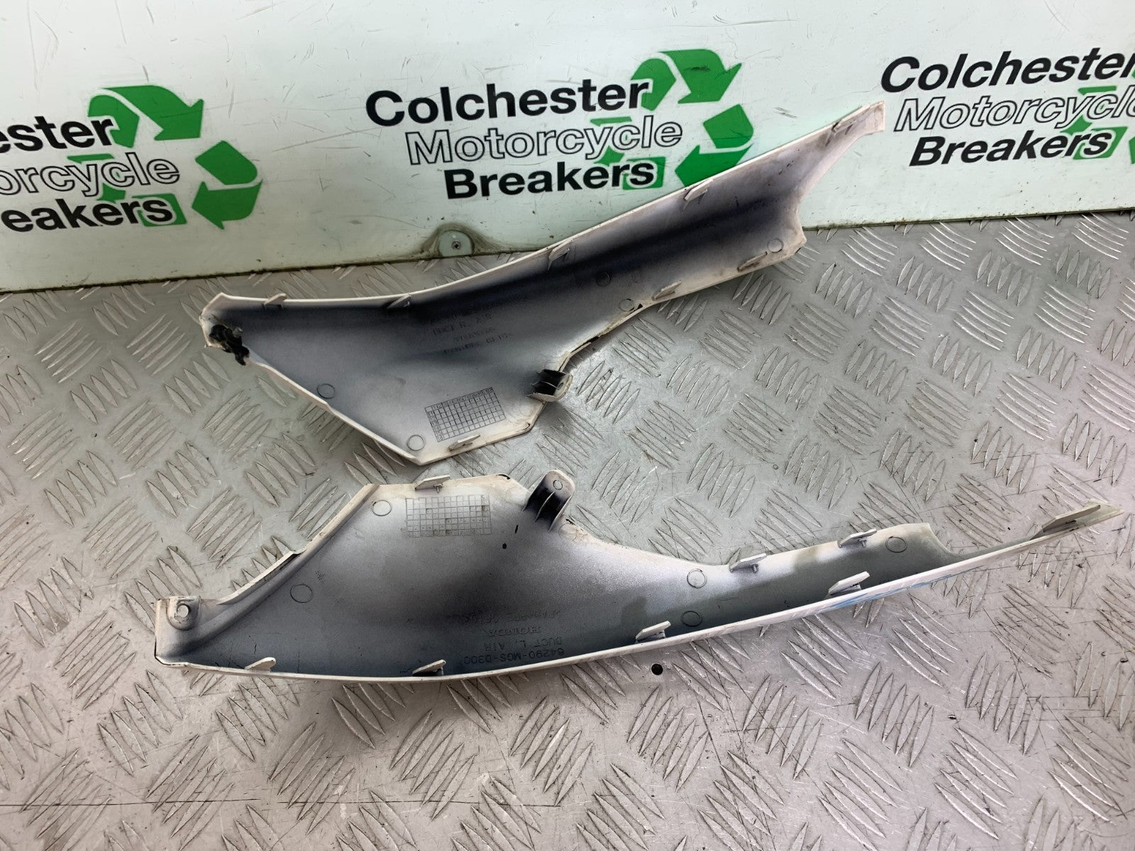 HONDA NC700 X LEFT AND RIGHT INFILLS YEAR 2012-2014 (CMB1327)