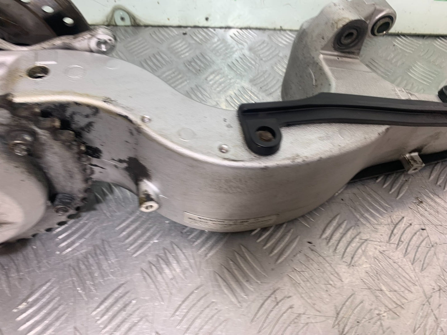 HONDA VFR800 PRE V-TEC SWINGARM  YEAR 1998-2001 (CMB1233)
