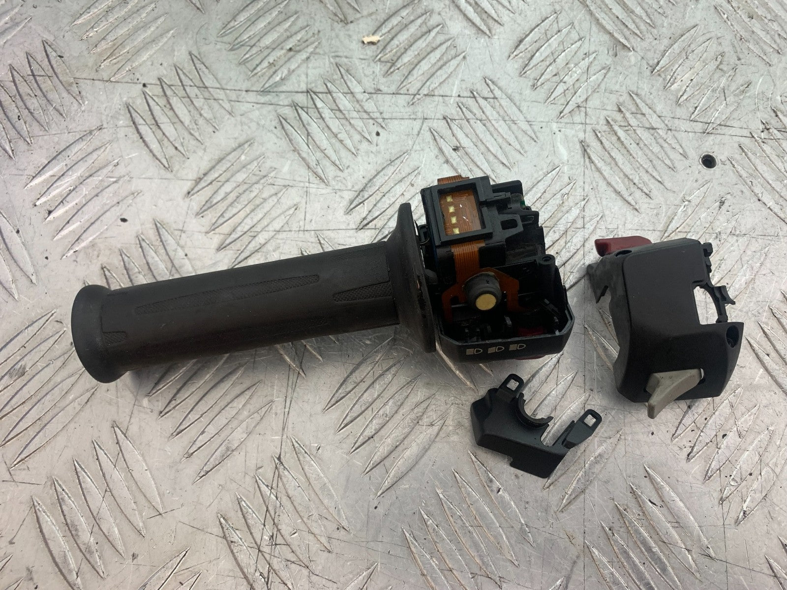 BMW K1300 S K 1300 S LEFT SWITCH GEAR  YEAR 2009-16 (CMB1216)